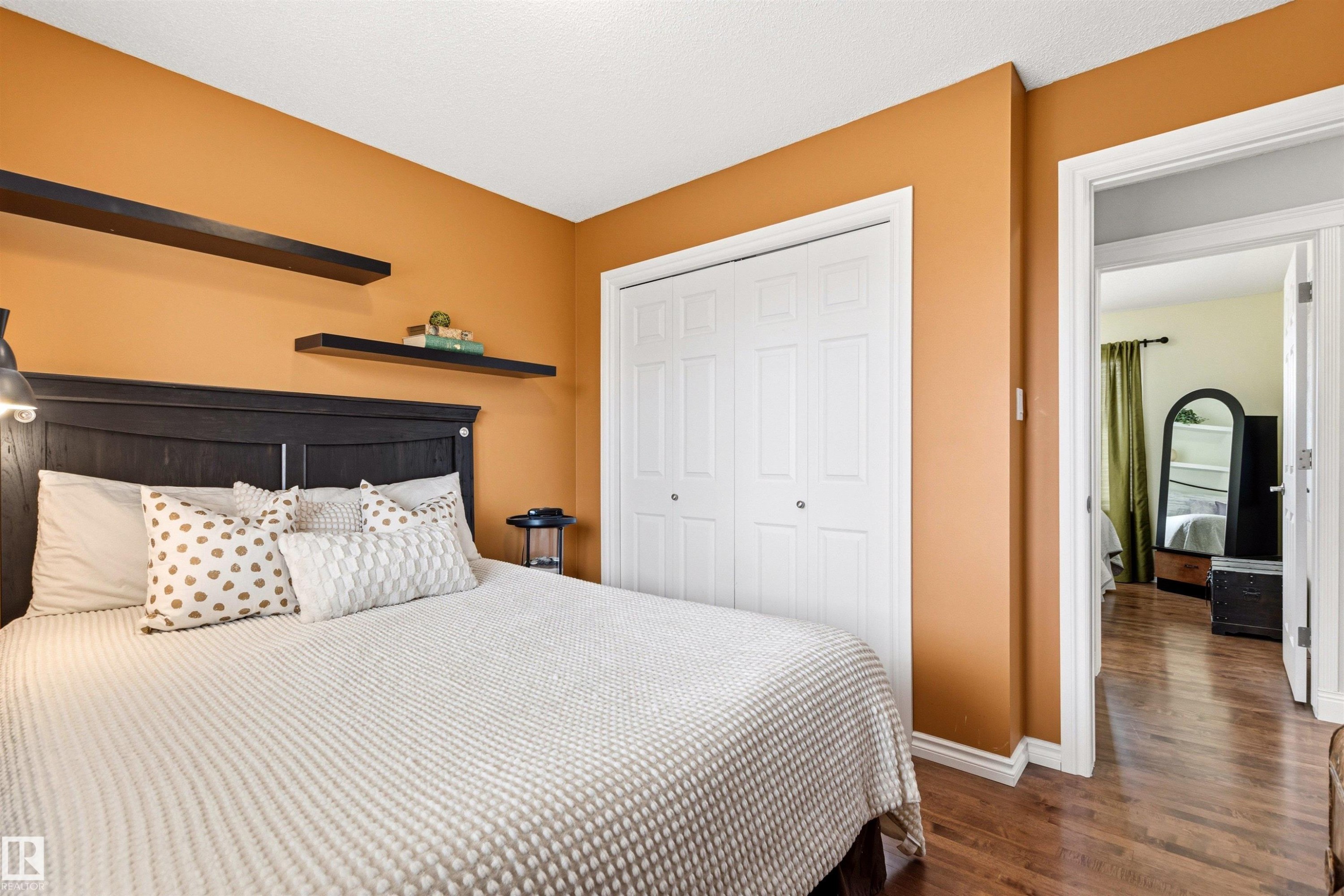 46 Hillcrest Place, St. Albert, AB - Indoor Photo Showing Bedroom