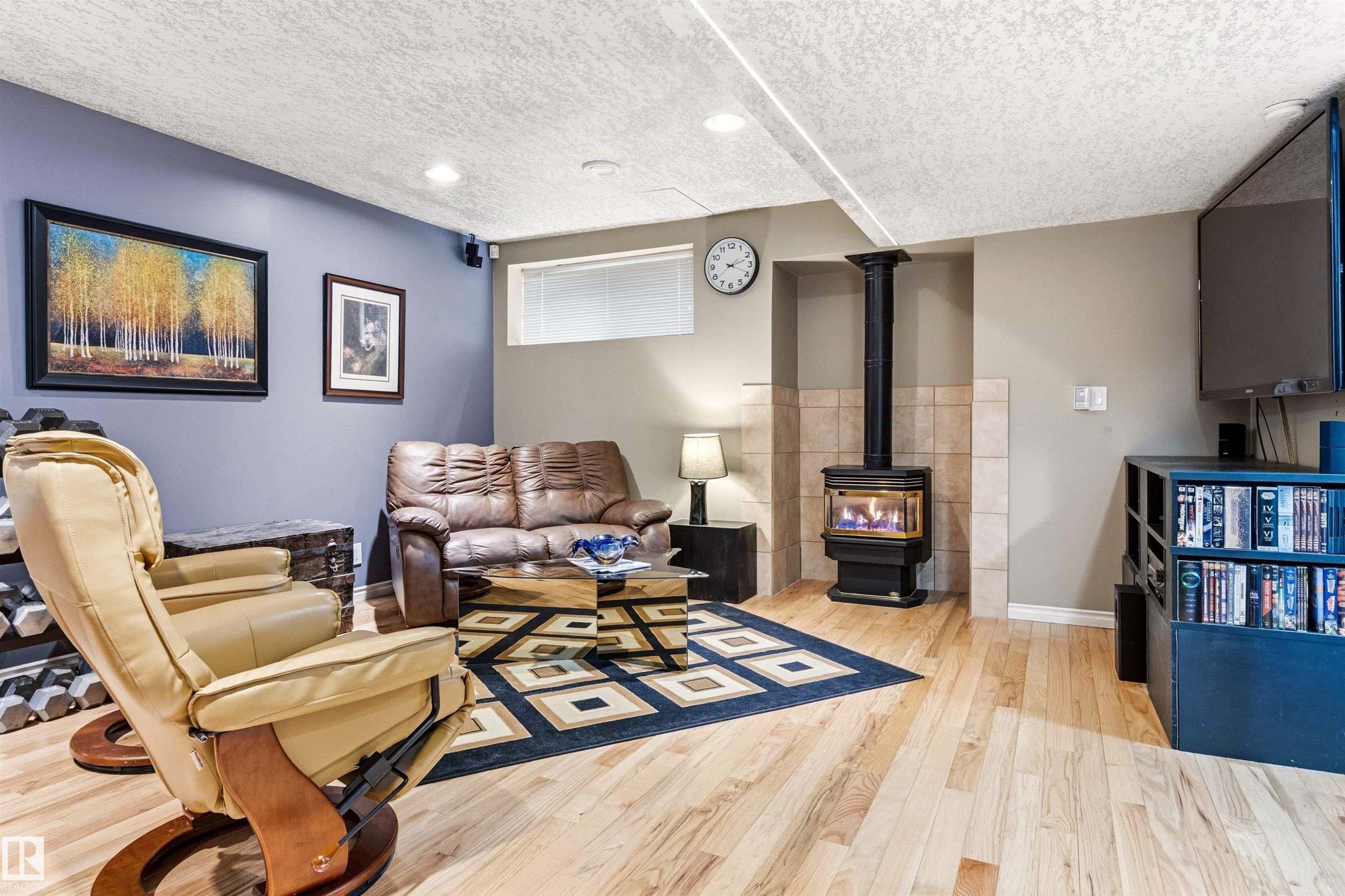 46 Hillcrest Place, St. Albert, AB - Indoor Photo Showing Living Room With Fireplace