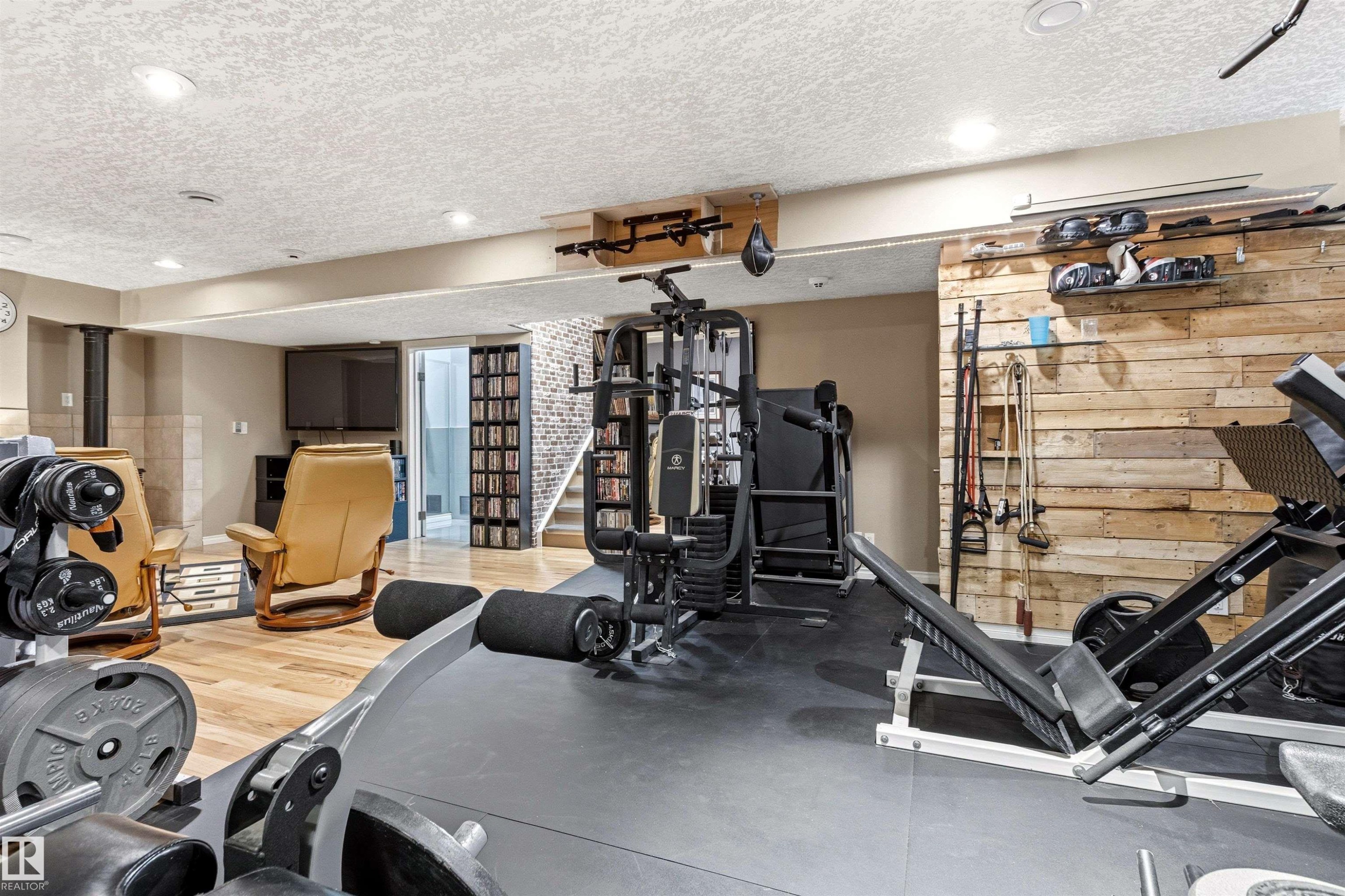 46 Hillcrest Place, St. Albert, AB - Indoor Photo Showing Gym Room