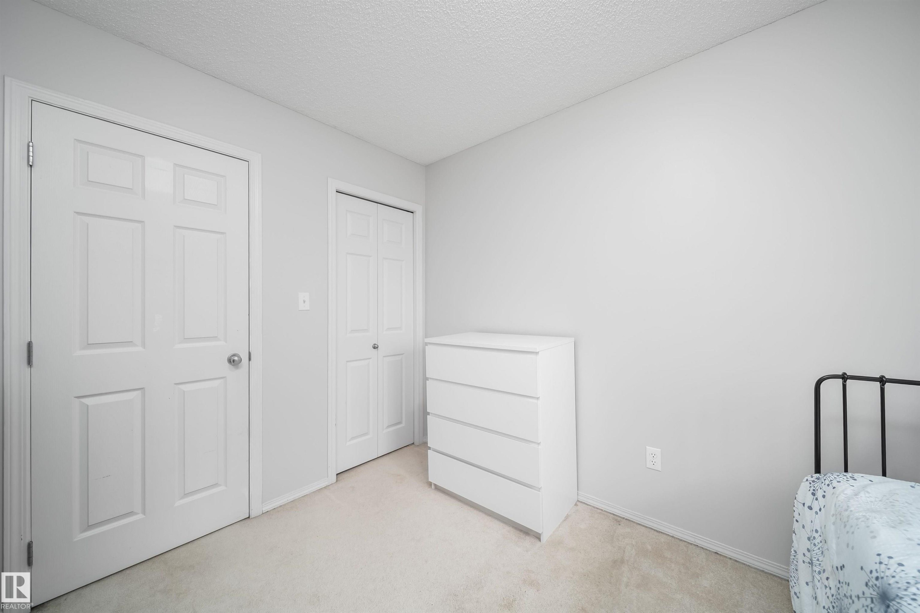 Neutral wall paint - 50 14603 Miller Boulevard, Edmonton, AB