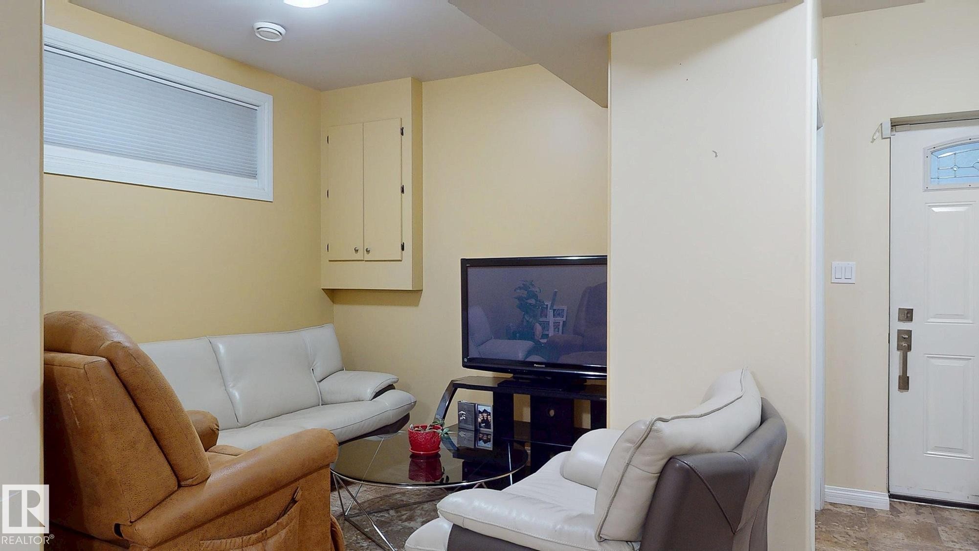 11844 125 Street, Edmonton, AB - Indoor
