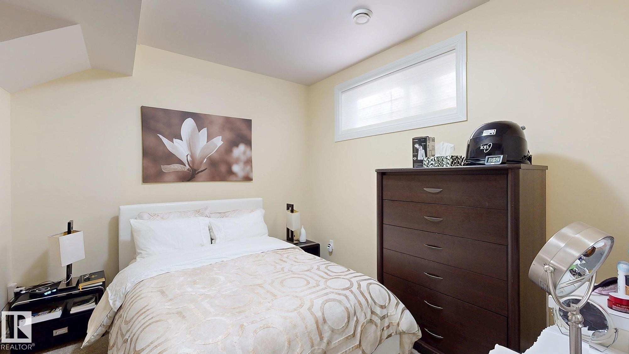 11844 125 Street, Edmonton, AB - Indoor Photo Showing Bedroom