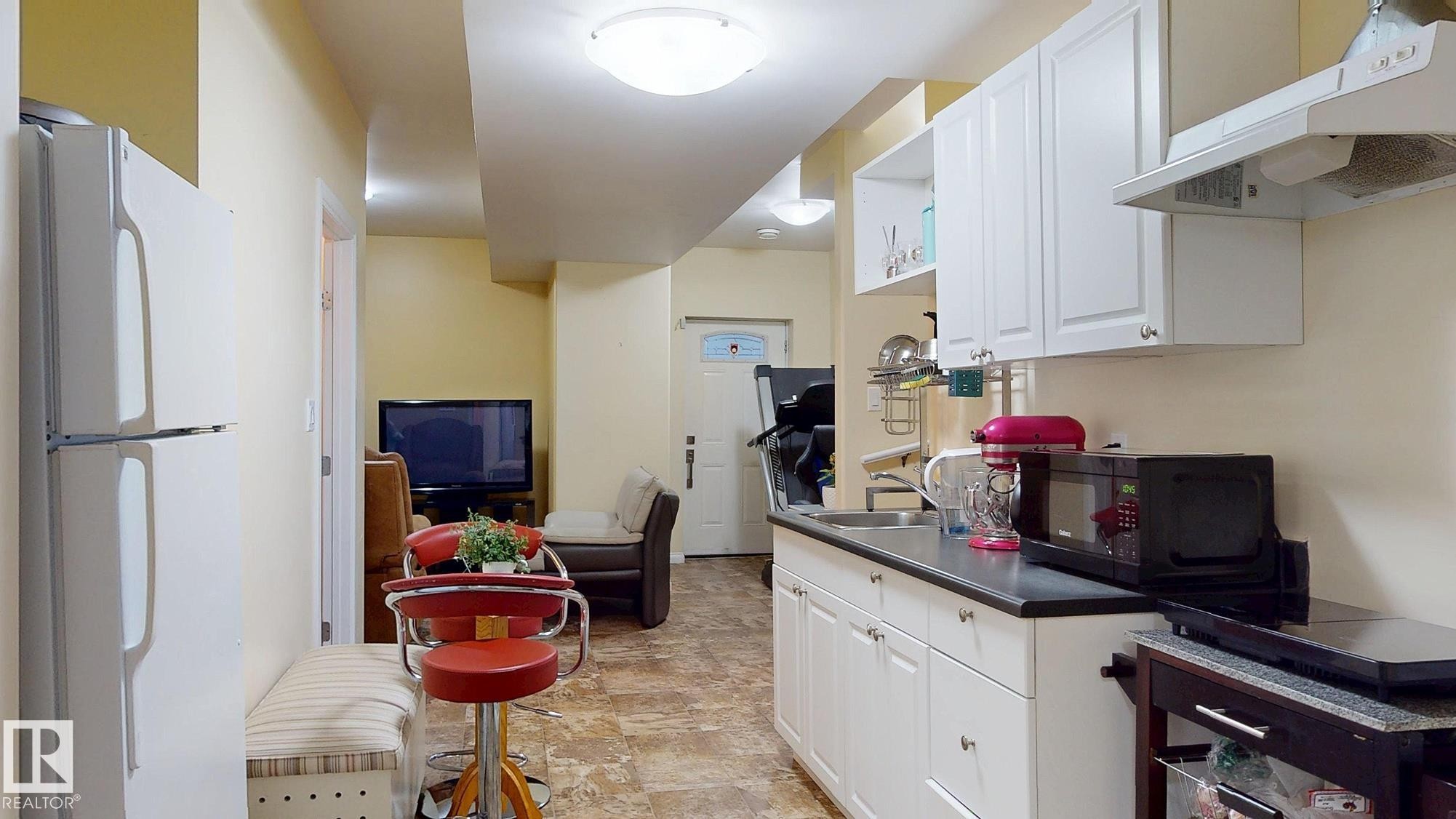 11844 125 Street, Edmonton, AB - Indoor