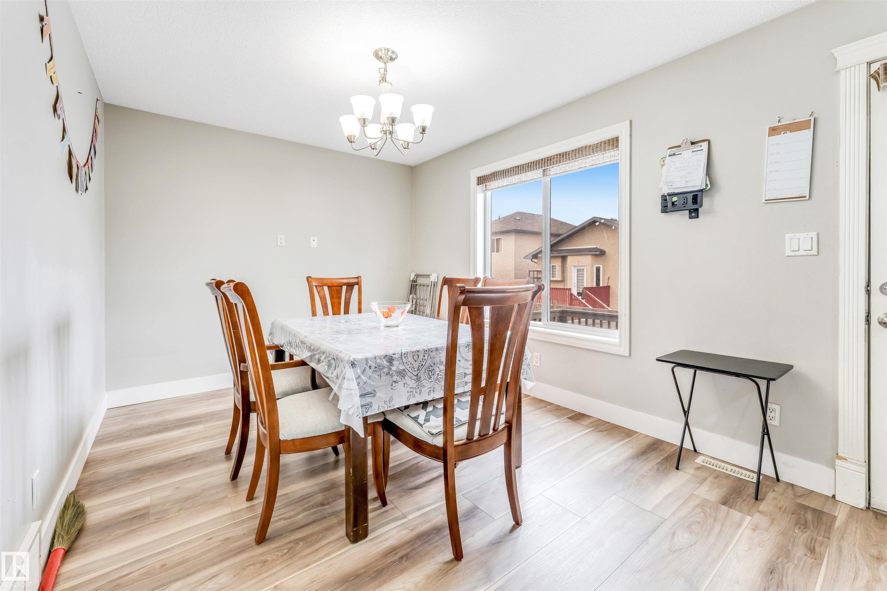 3228 18 St, Edmonton, AB - Indoor Photo Showing Dining Room