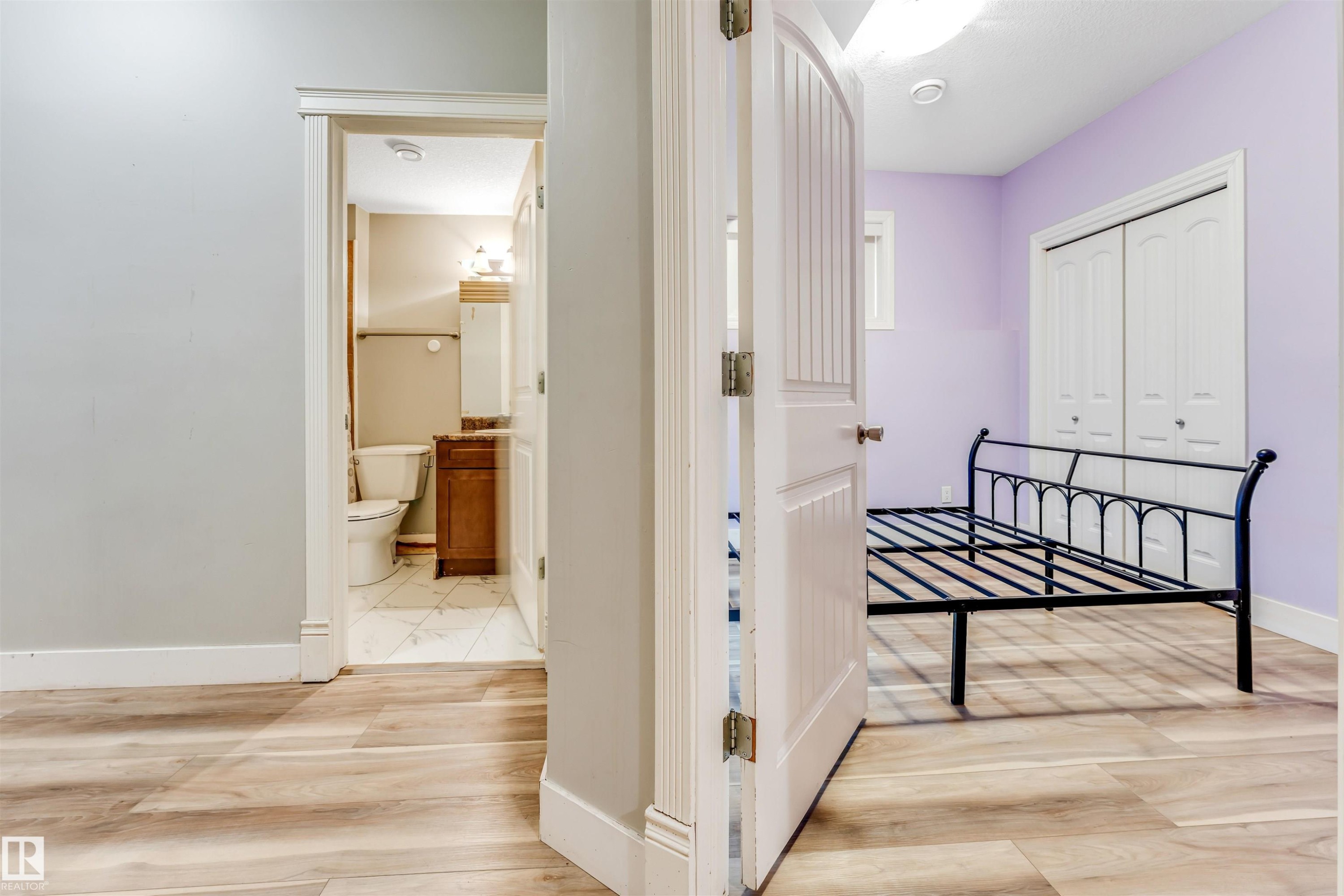 3228 18 St, Edmonton, AB - Indoor Photo Showing Other Room