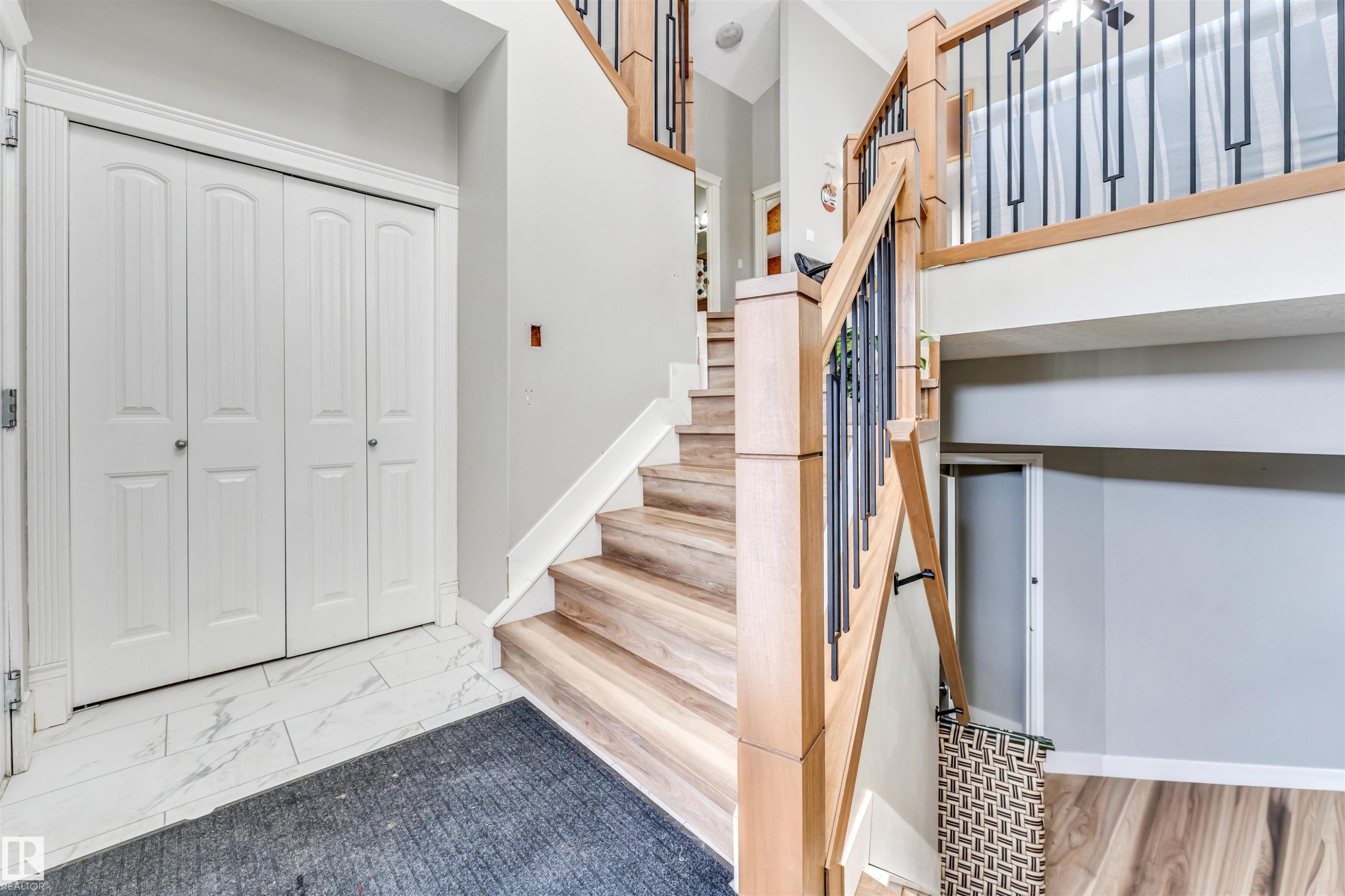 3228 18 St, Edmonton, AB - Indoor Photo Showing Other Room