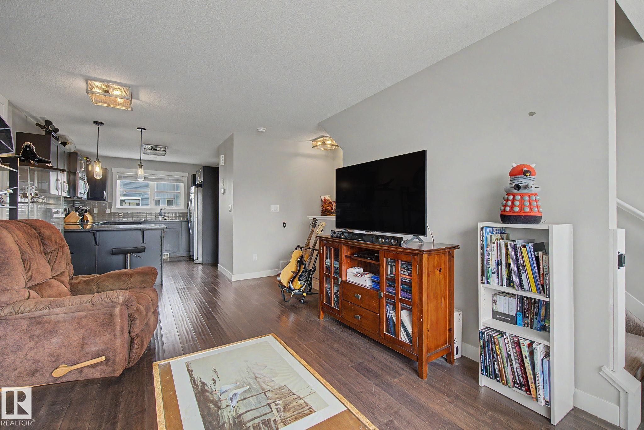 121 401 Southfork Drive, Leduc, AB - Indoor