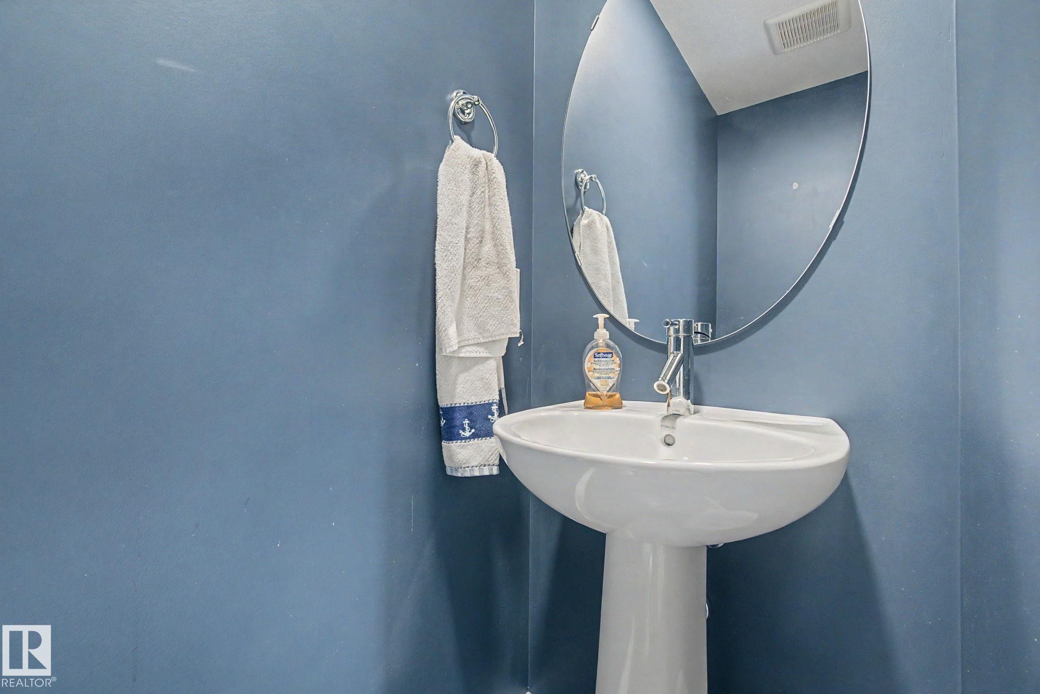 121 401 Southfork Drive, Leduc, AB - Indoor Photo Showing Bathroom