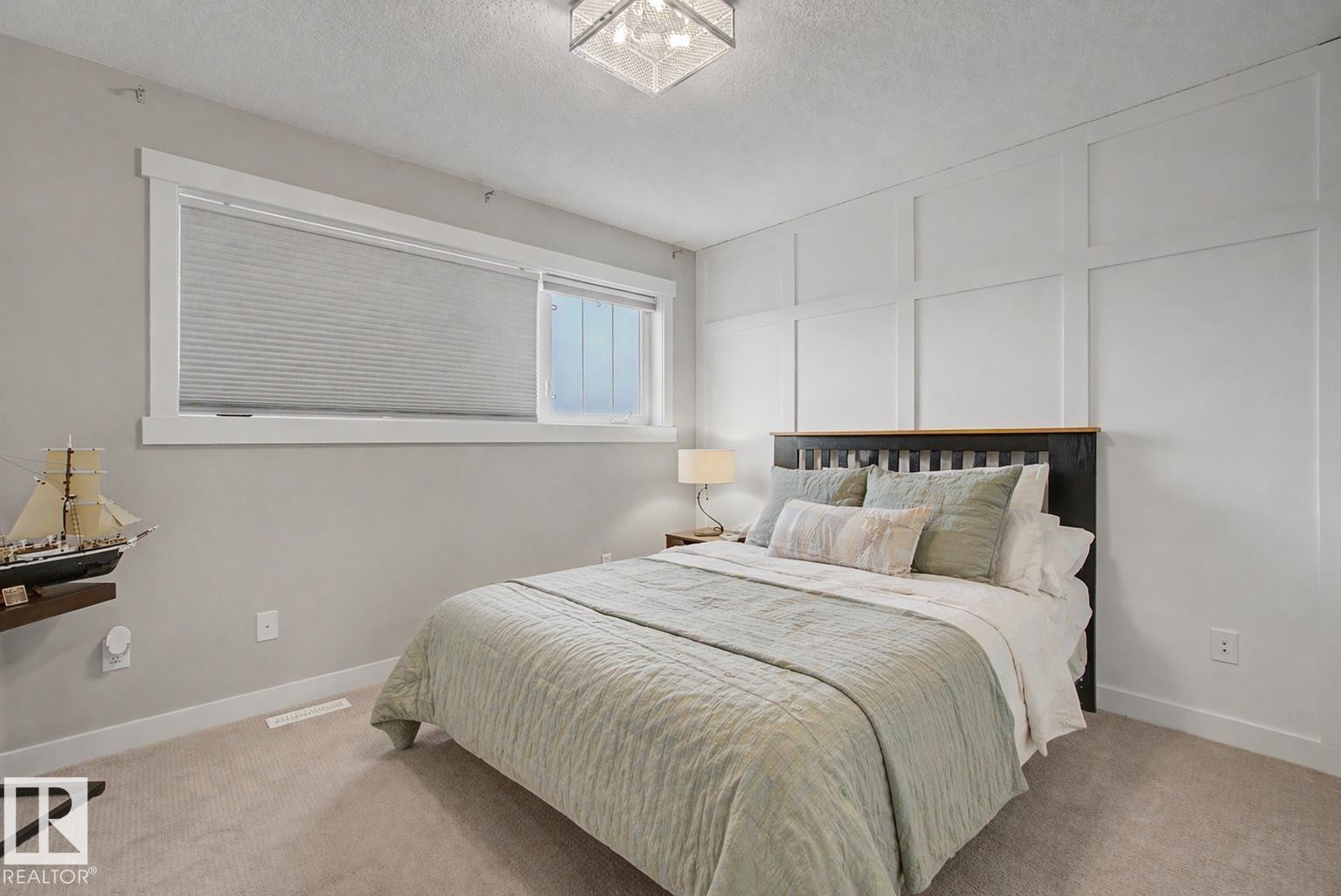 121 401 Southfork Drive, Leduc, AB - Indoor Photo Showing Bedroom