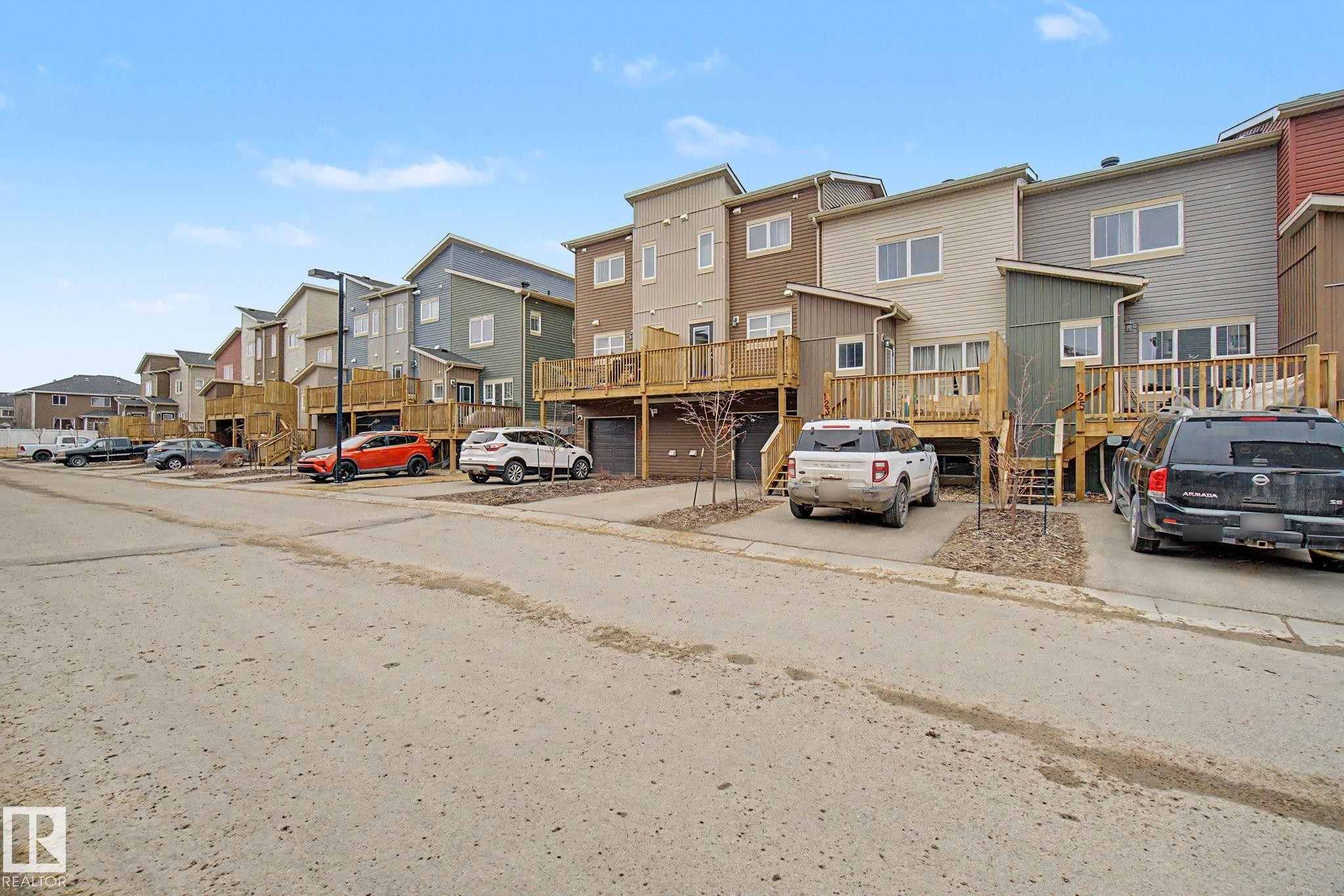 121 401 Southfork Drive, Leduc, AB - Outdoor