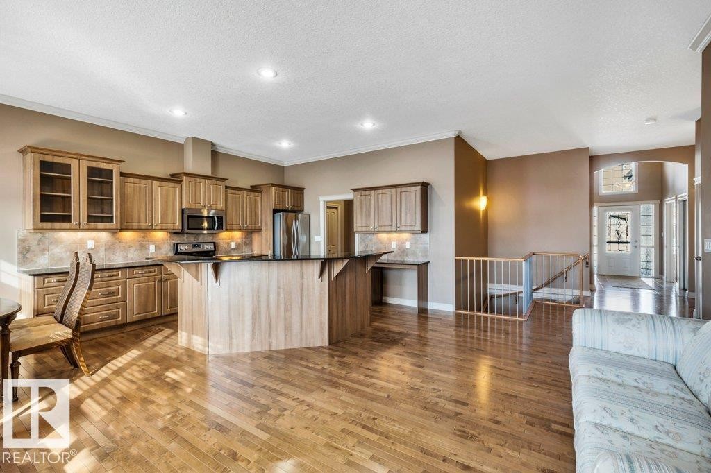 17 12610 15 Avenue, Edmonton, AB - Indoor Photo Showing Kitchen With Upgraded Kitchen
