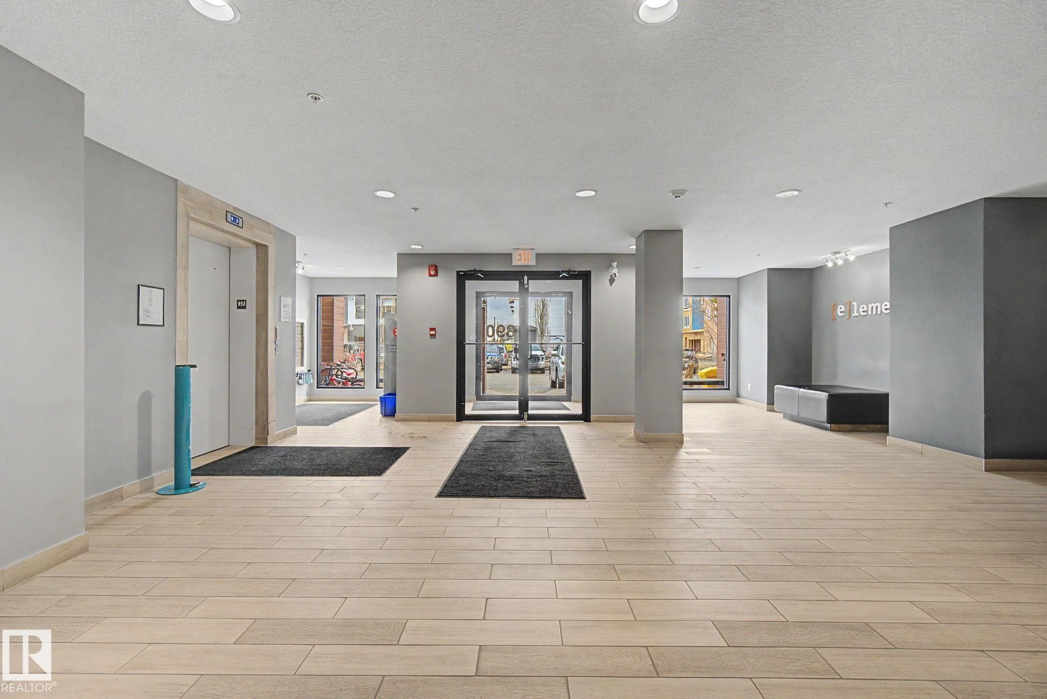 330 390 Windermere Rd, Edmonton, AB - Indoor Photo Showing Other Room