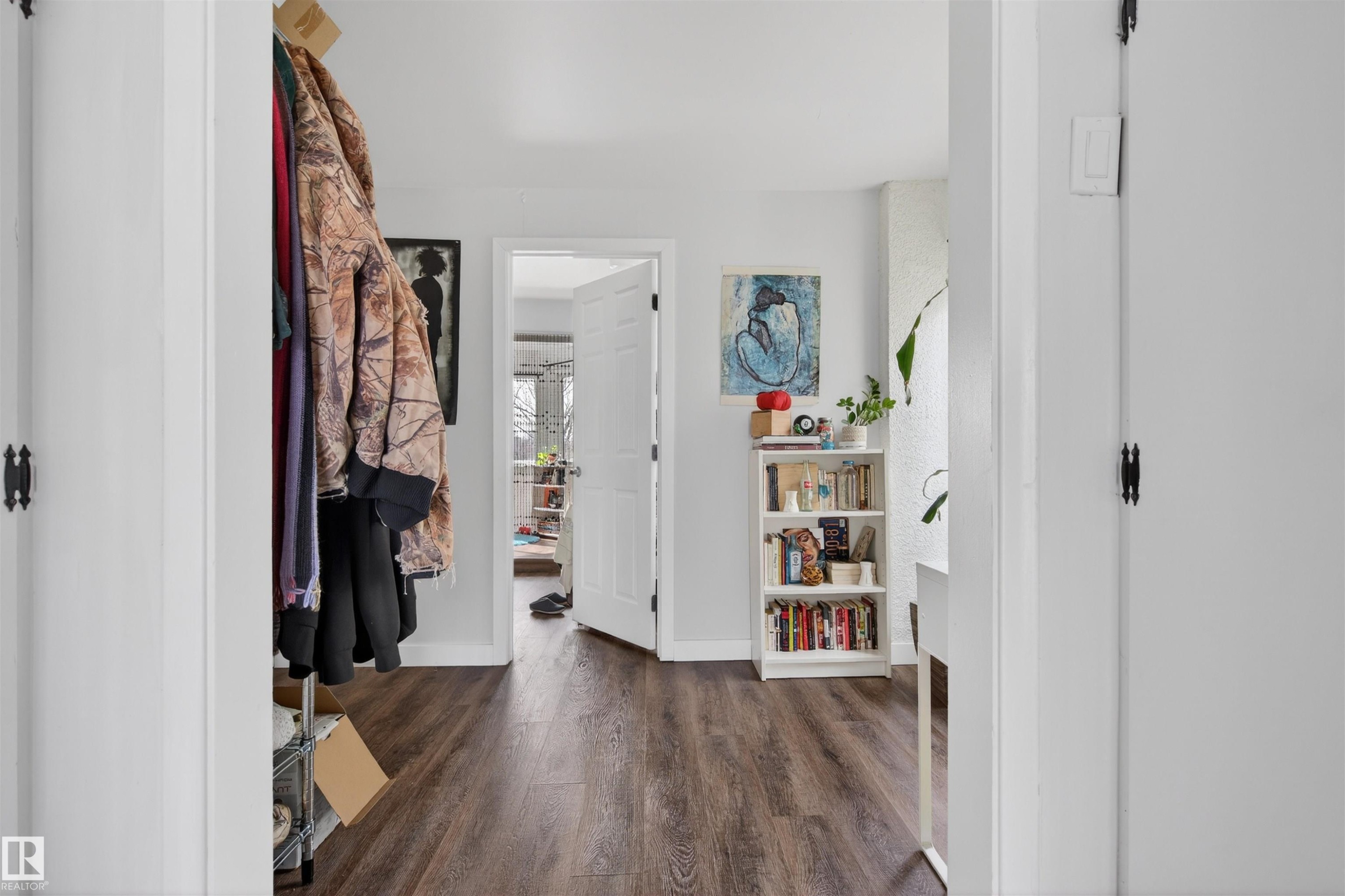9205 99 Street, Edmonton, AB - Indoor Photo Showing Other Room