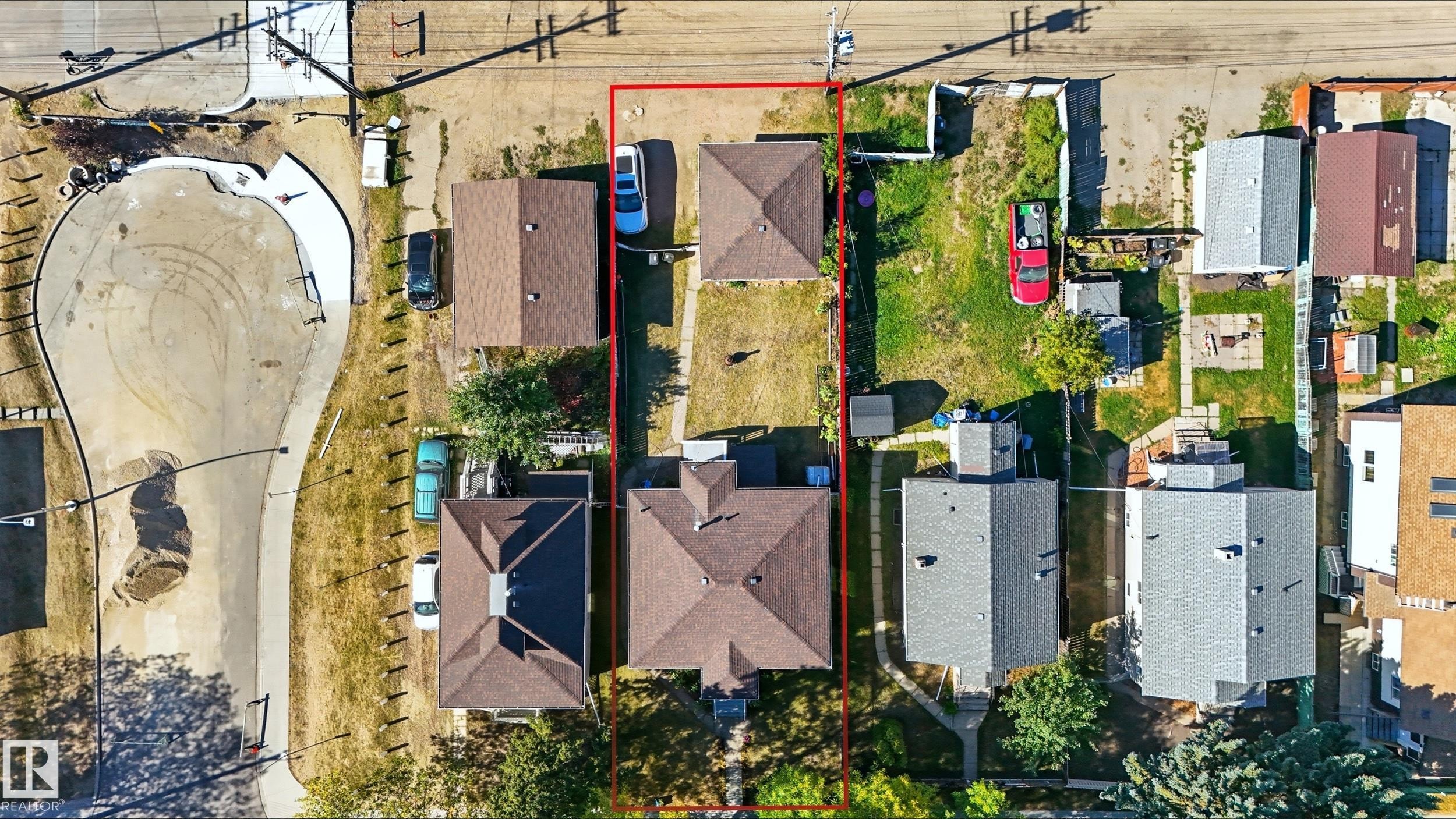 11908 71 Street, Edmonton, AB -