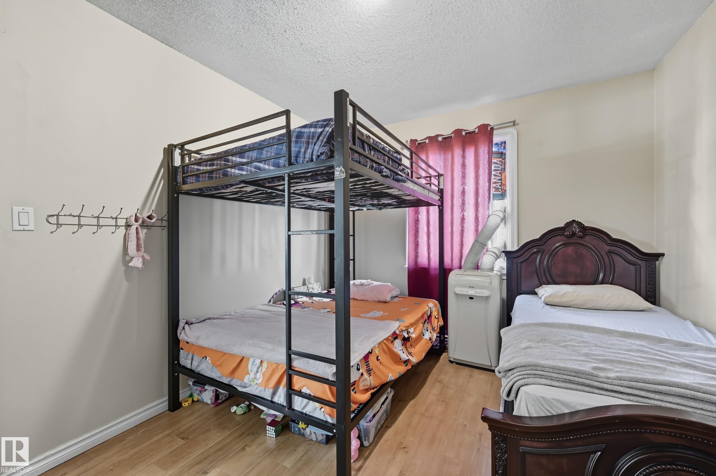 11908 71 Street, Edmonton, AB - Indoor Photo Showing Bedroom