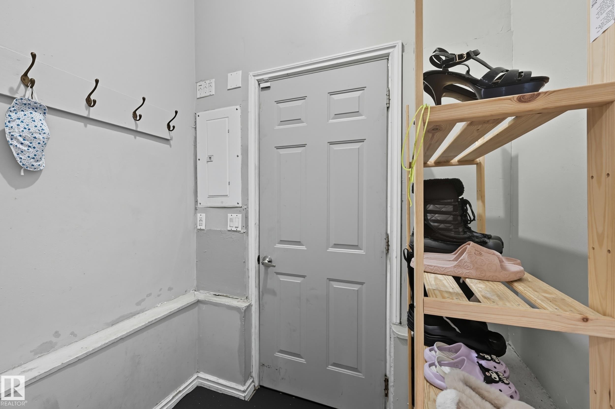 11908 71 Street, Edmonton, AB - Indoor Photo Showing Other Room