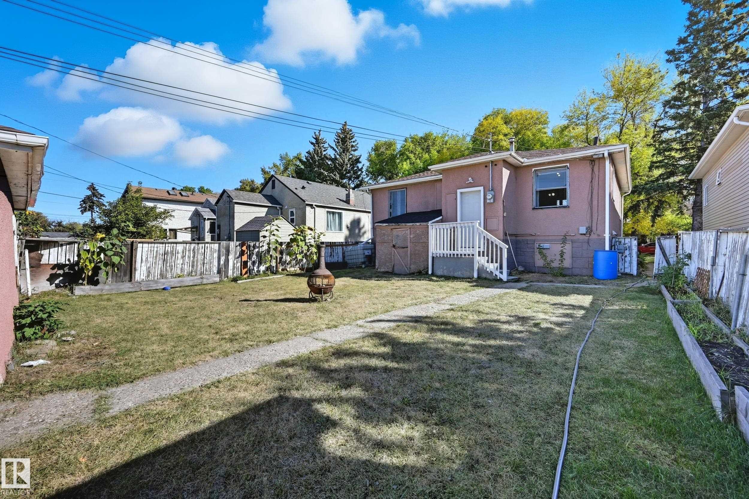 11908 71 Street, Edmonton, AB - Outdoor