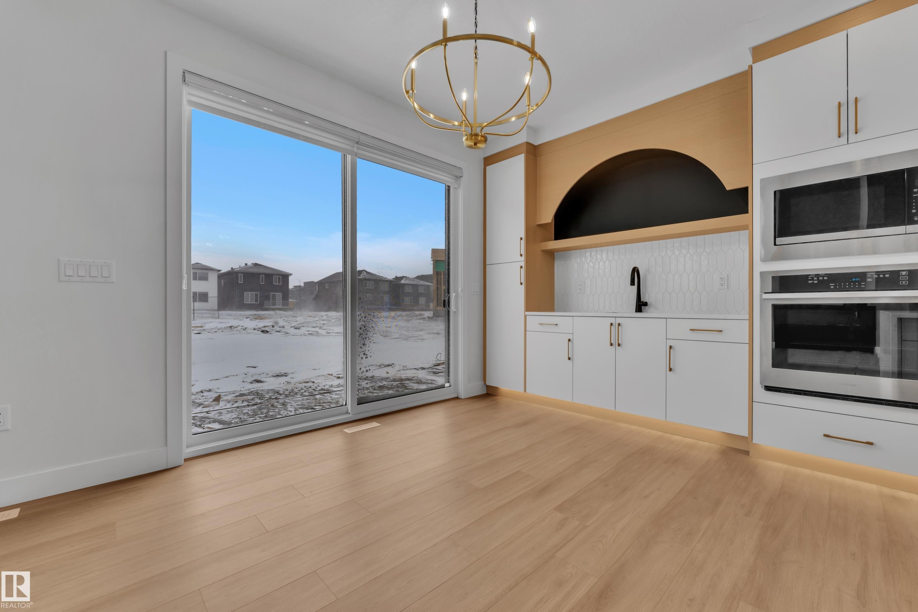 8790 Mayday Lane, Edmonton, AB - Indoor Photo Showing Kitchen