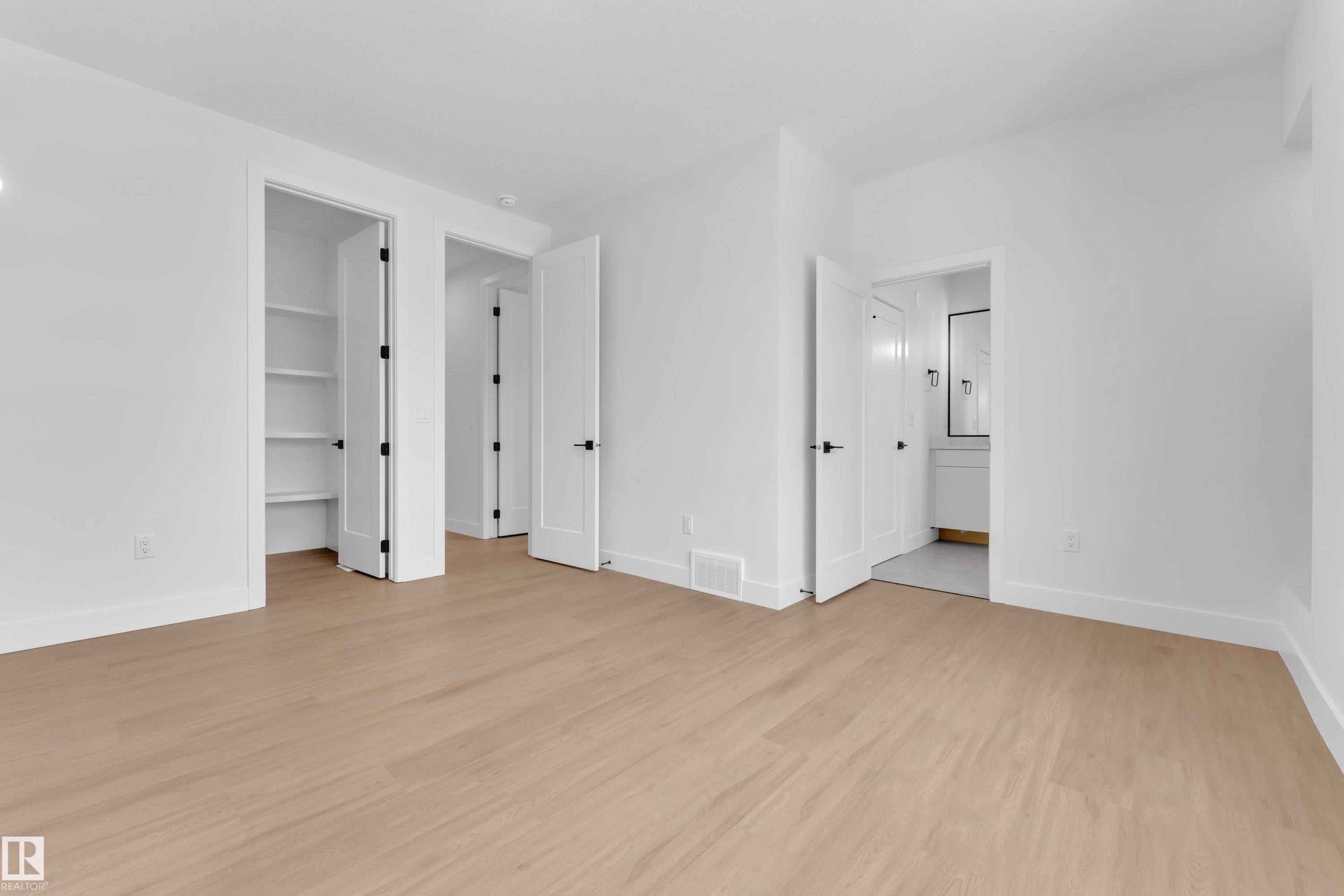 8790 Mayday Lane, Edmonton, AB - Indoor Photo Showing Other Room