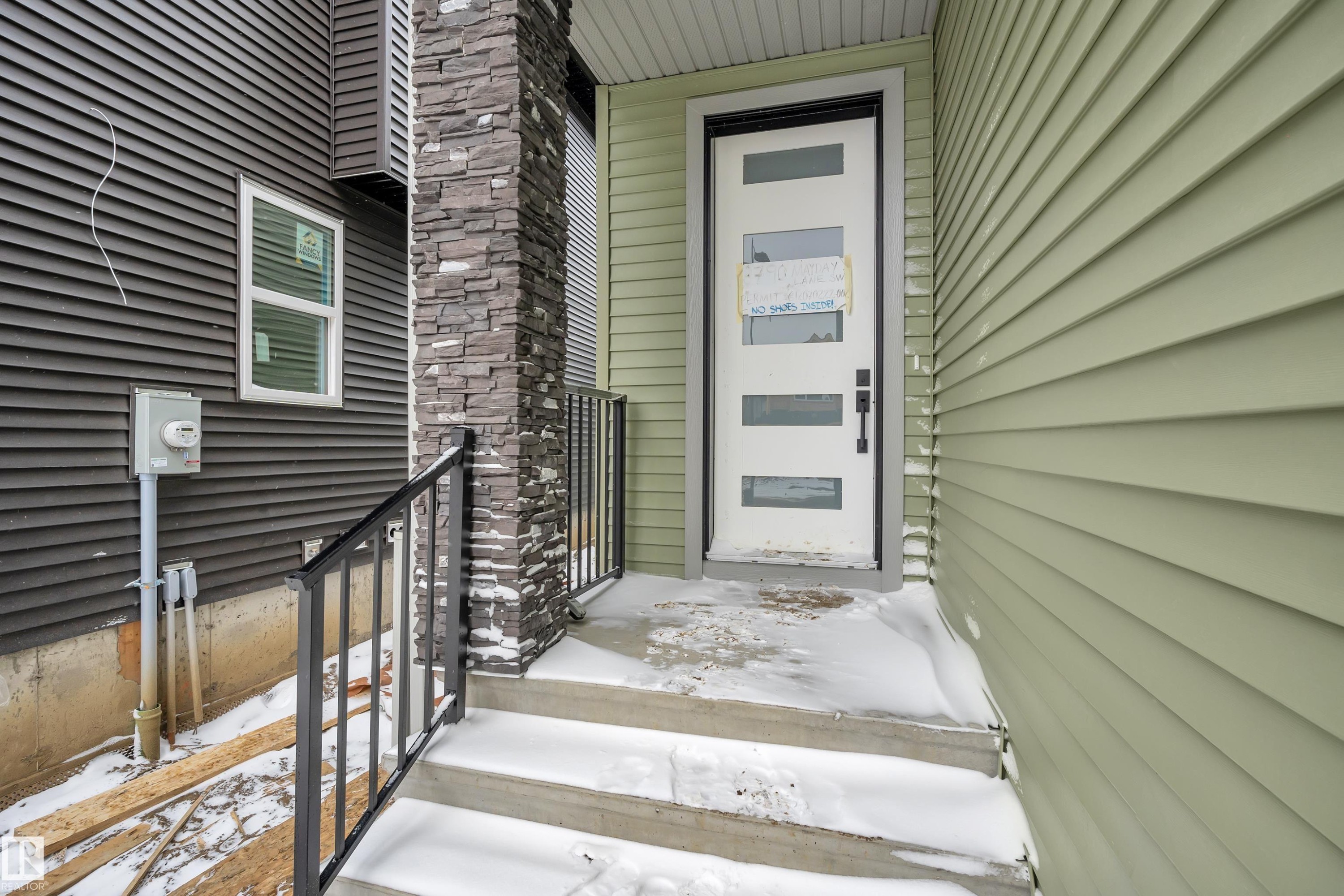 8790 Mayday Lane, Edmonton, AB - Outdoor