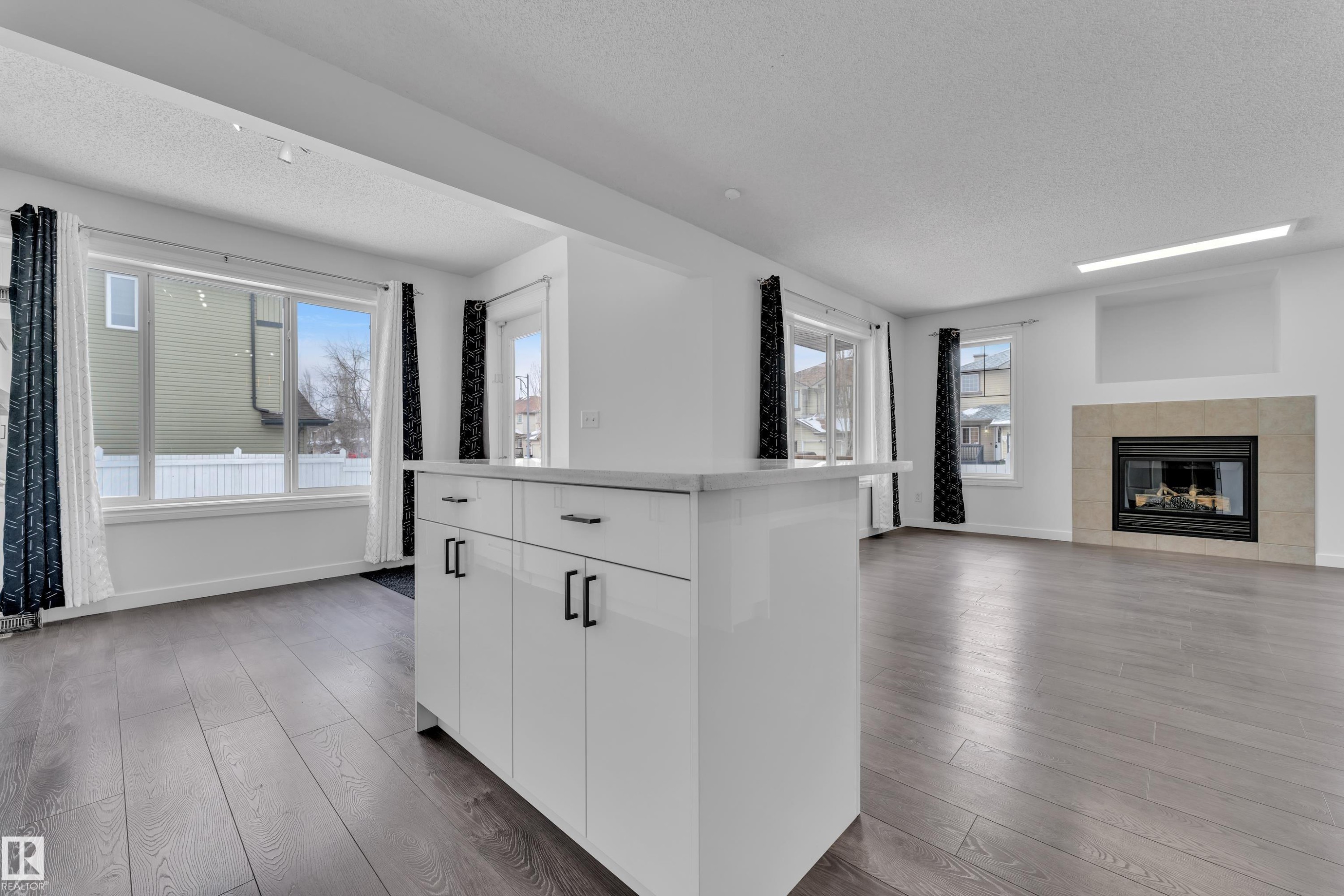 208 79 Street, Edmonton, AB - Indoor Photo Showing Living Room With Fireplace