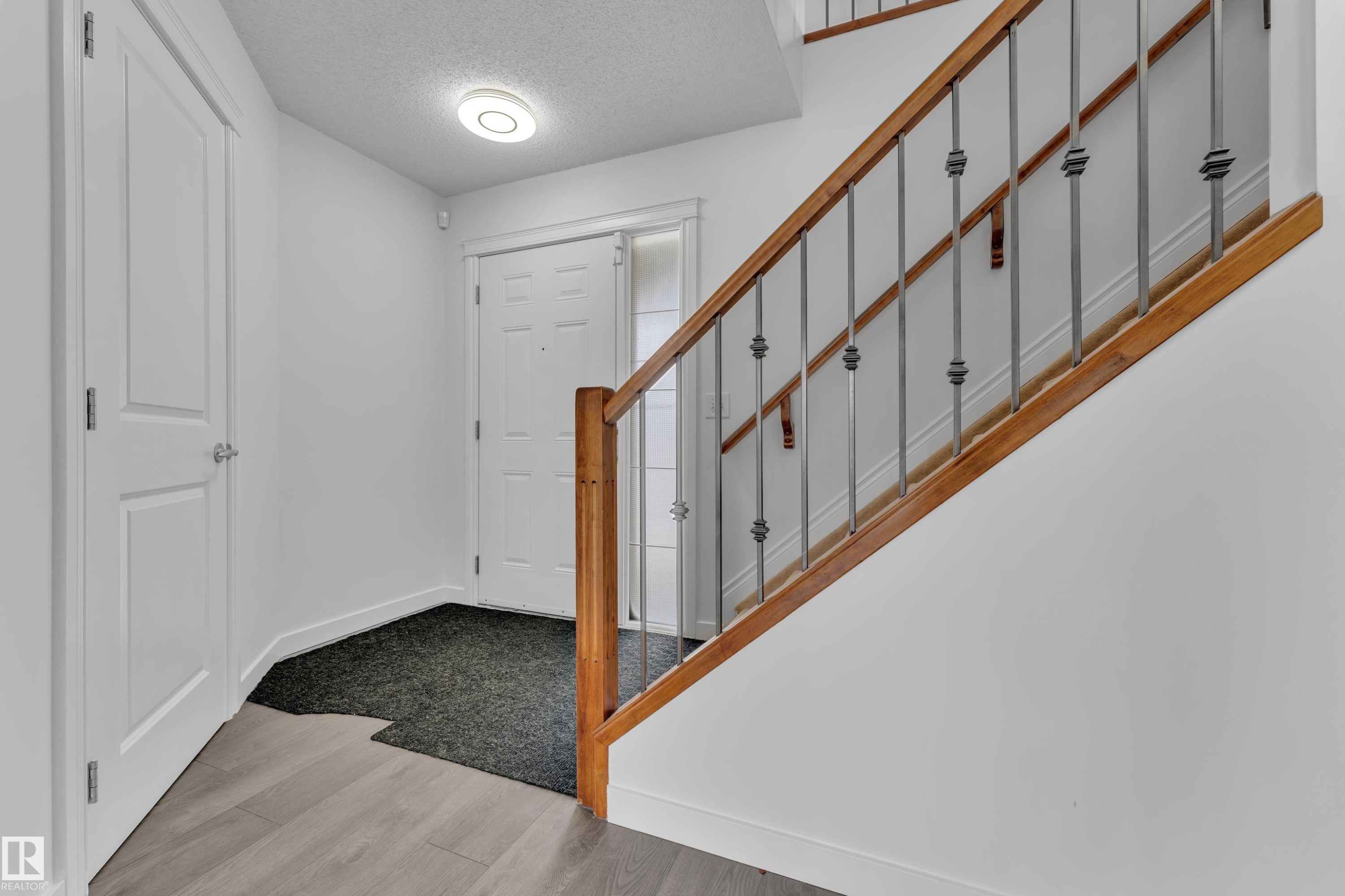 208 79 Street, Edmonton, AB - Indoor Photo Showing Other Room