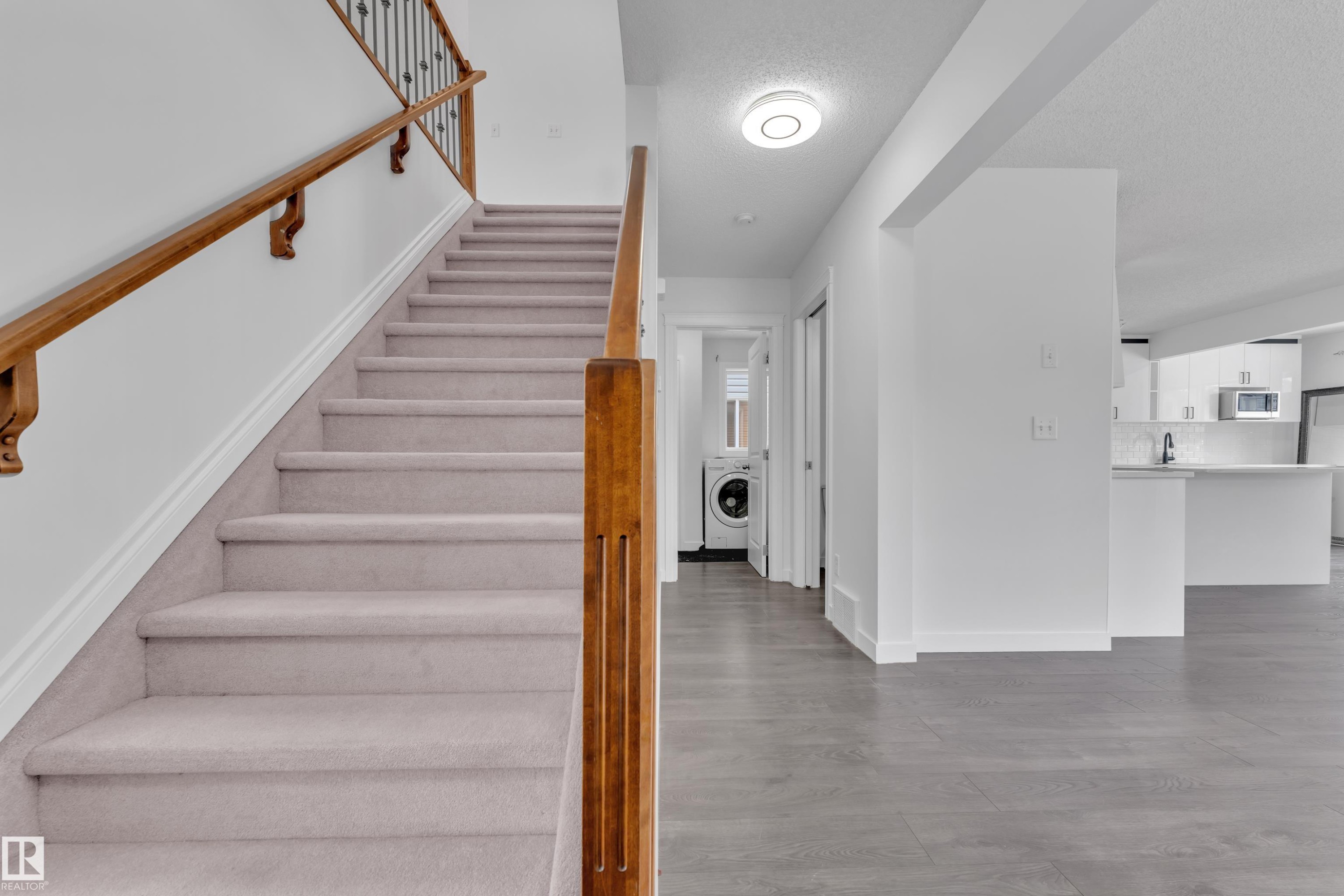 208 79 Street, Edmonton, AB - Indoor Photo Showing Other Room