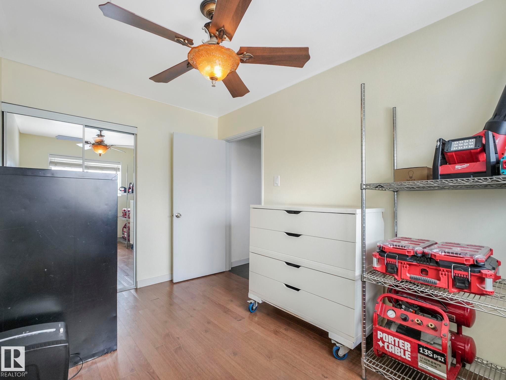 7607 70 Avenue, Edmonton, AB - Indoor