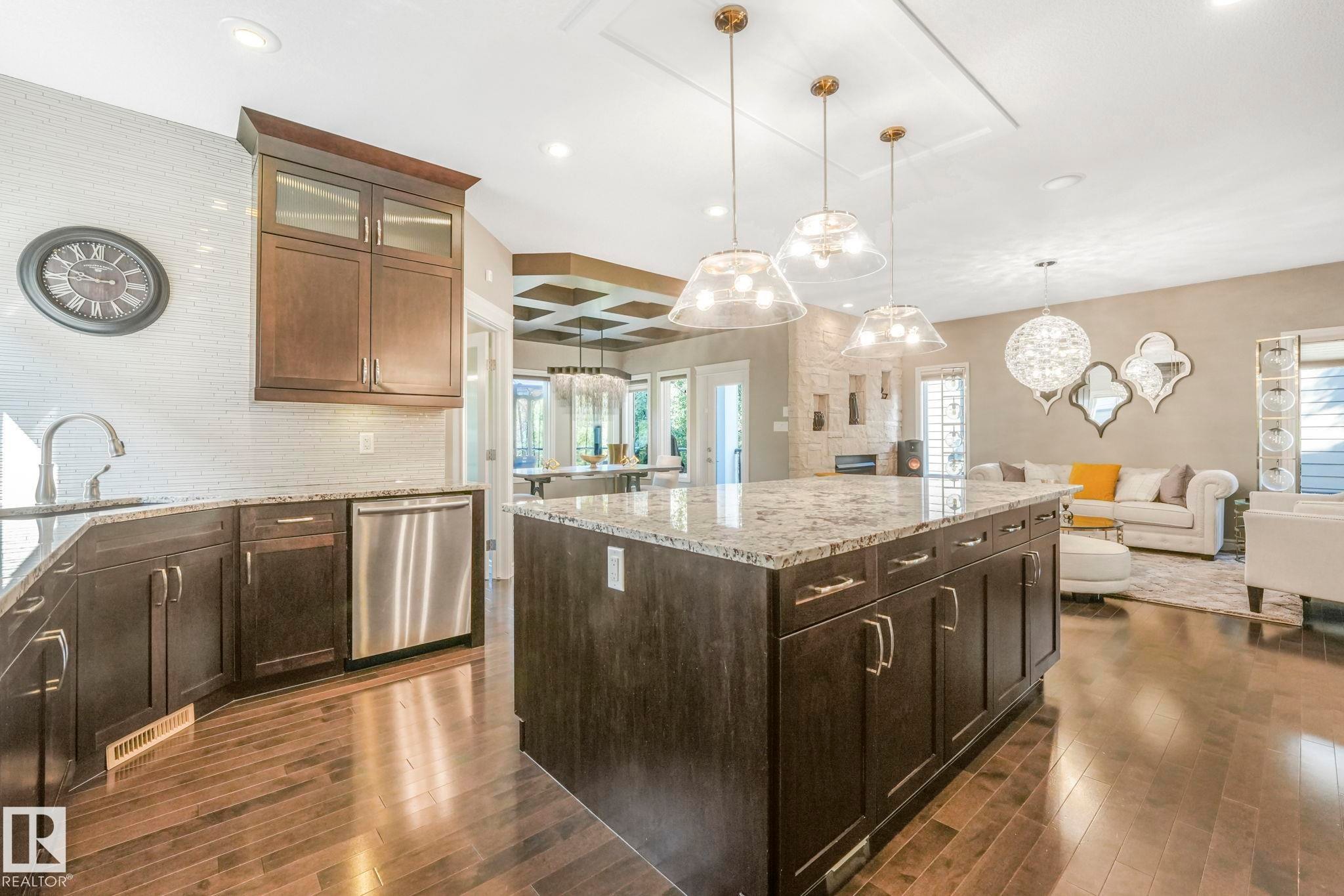1232 Chahley Landing, Edmonton, AB - Indoor Photo Showing Kitchen With Upgraded Kitchen