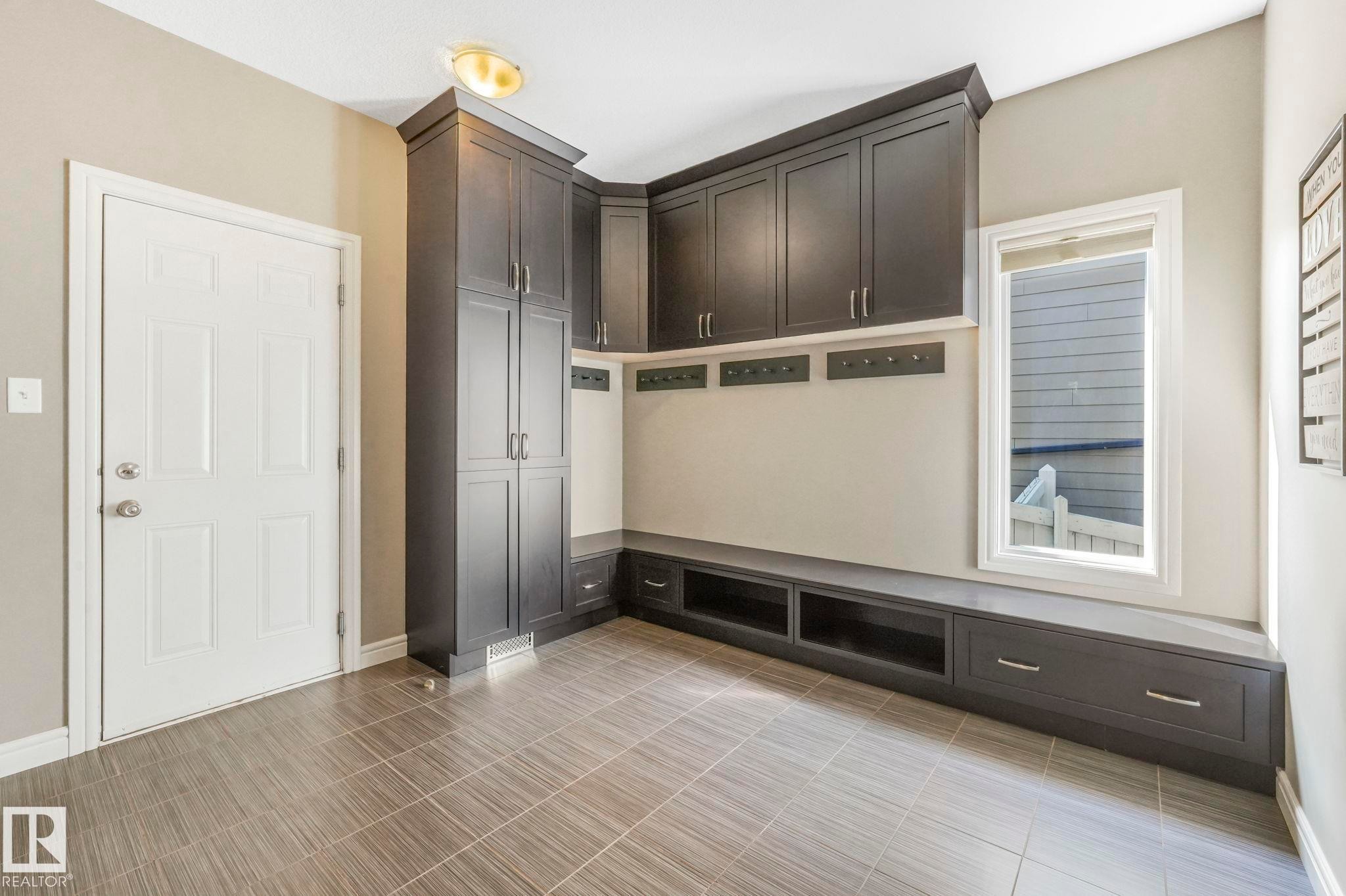 1232 Chahley Landing, Edmonton, AB - Indoor Photo Showing Other Room