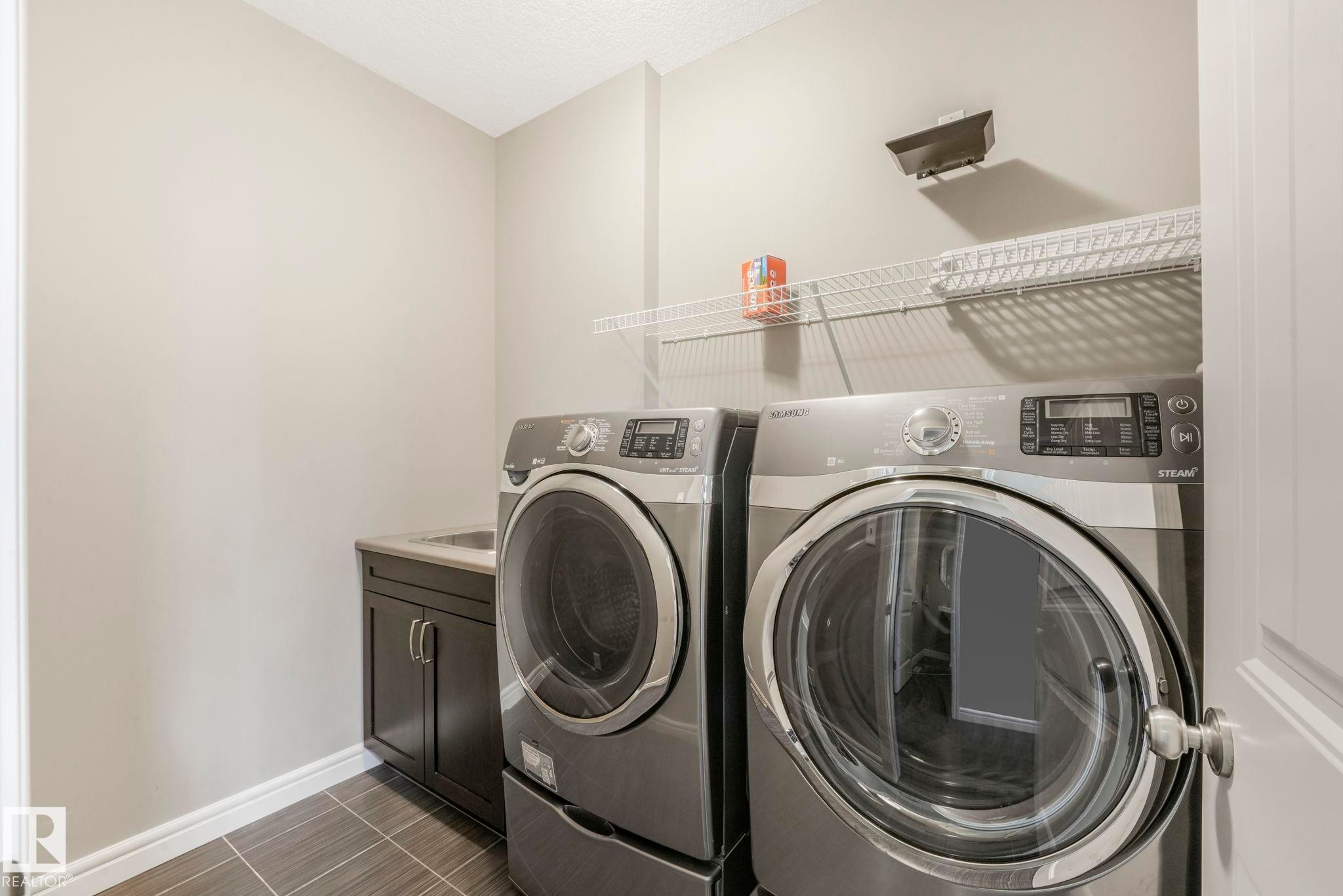 1232 Chahley Landing, Edmonton, AB - Indoor Photo Showing Laundry Room
