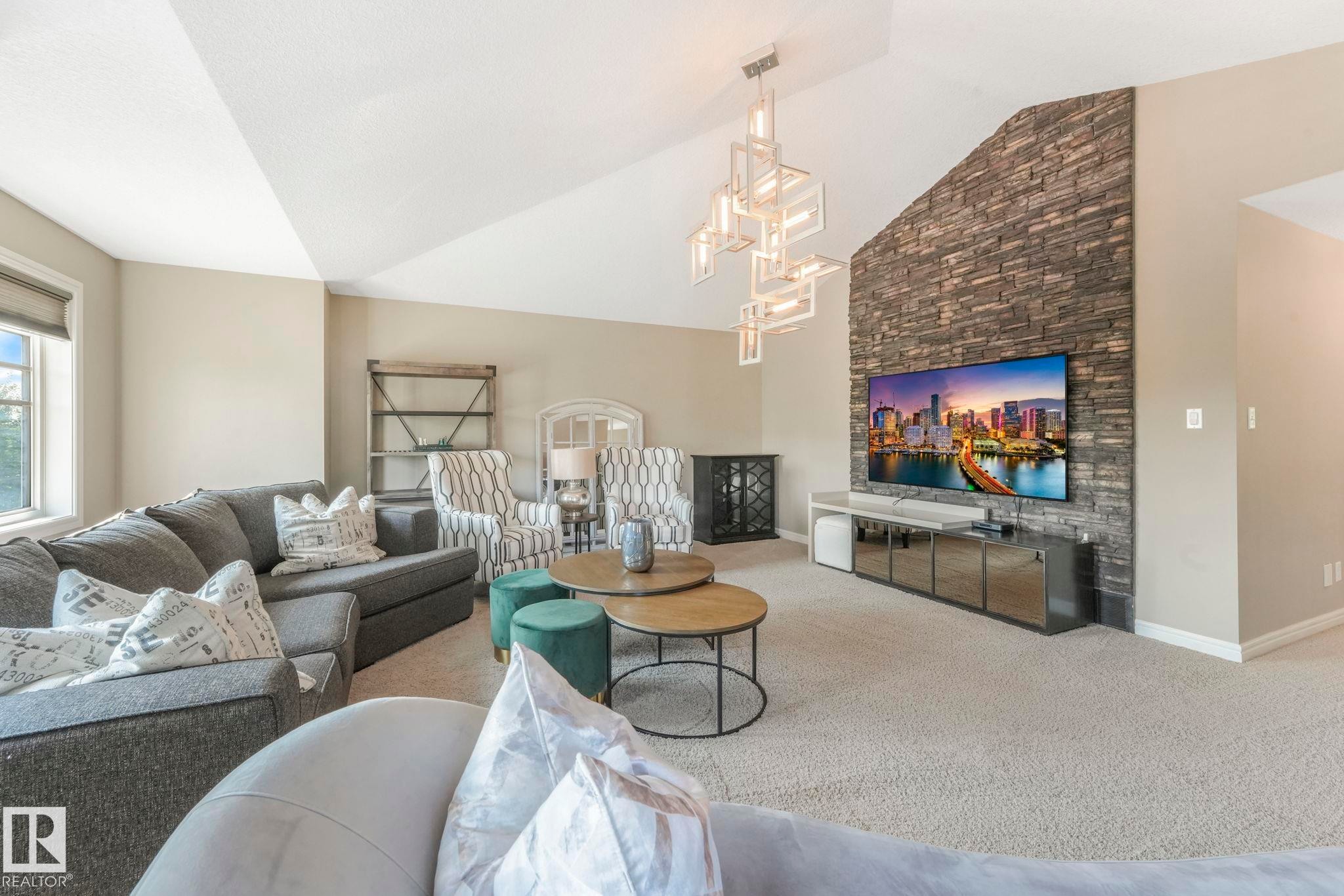 1232 Chahley Landing, Edmonton, AB - Indoor Photo Showing Living Room