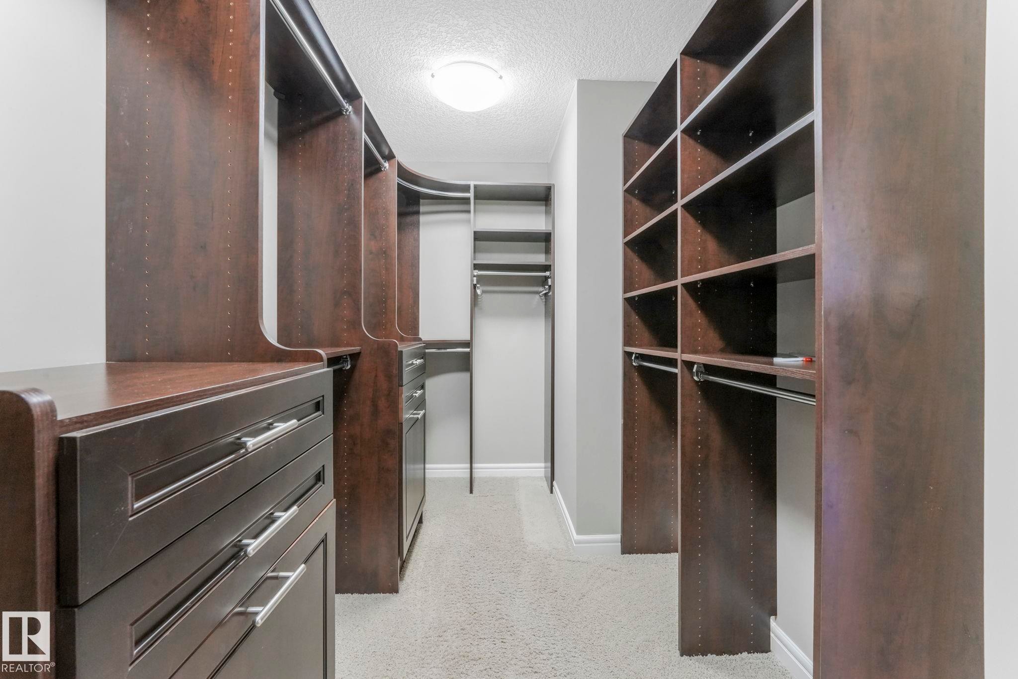 1232 Chahley Landing, Edmonton, AB - Indoor