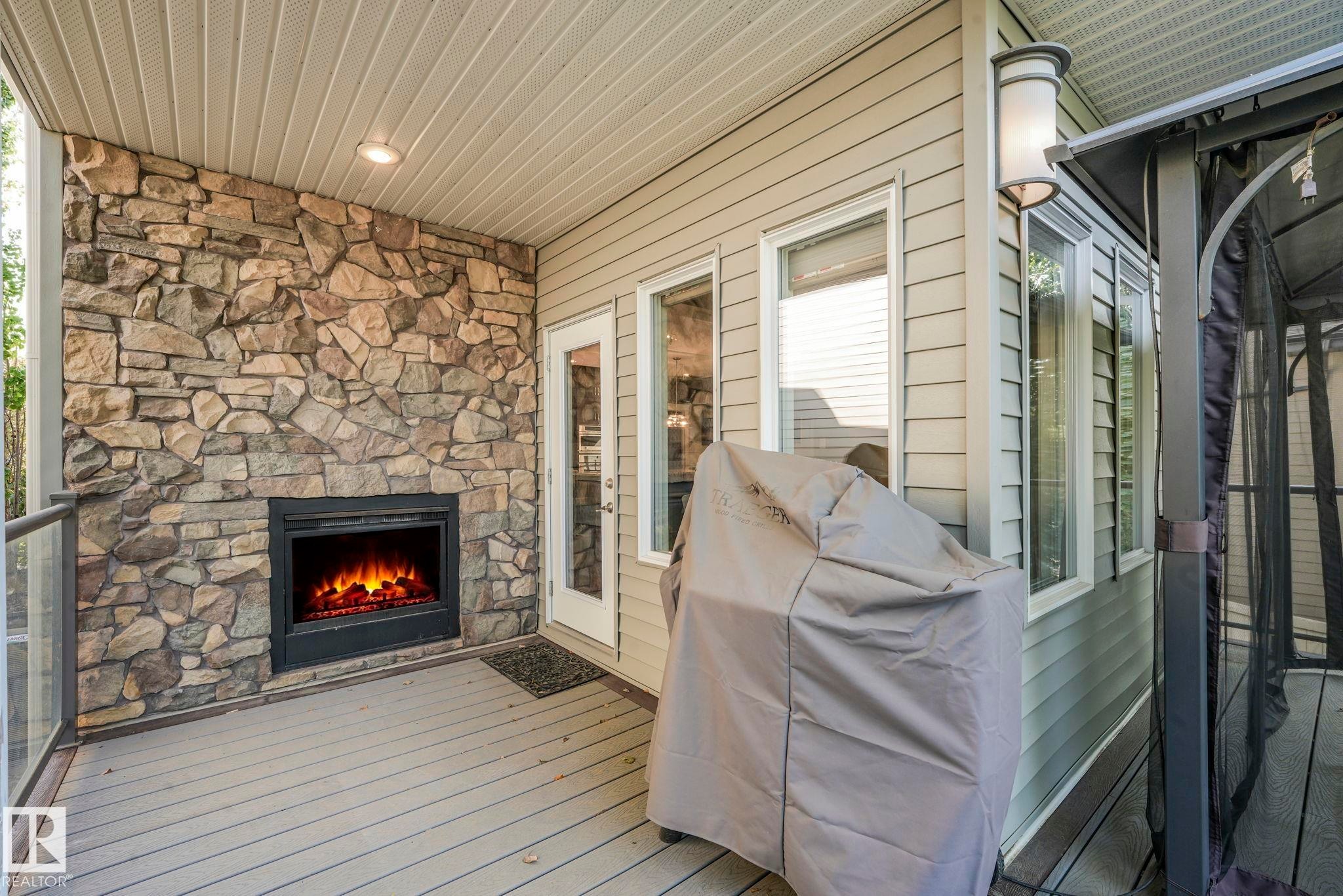 1232 Chahley Landing, Edmonton, AB - With Fireplace With Exterior