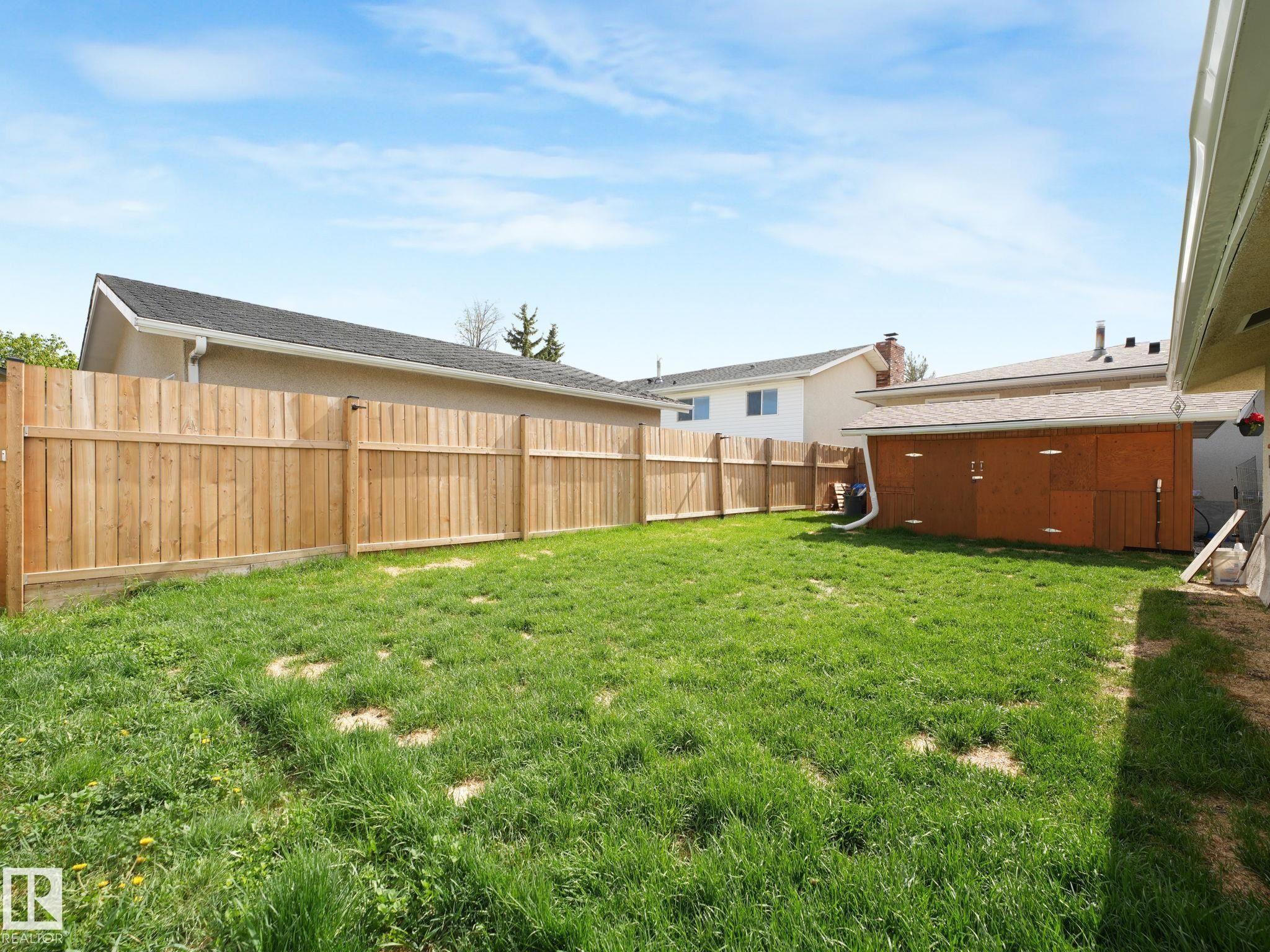 7120 39 Avenue, Edmonton, AB - Outdoor