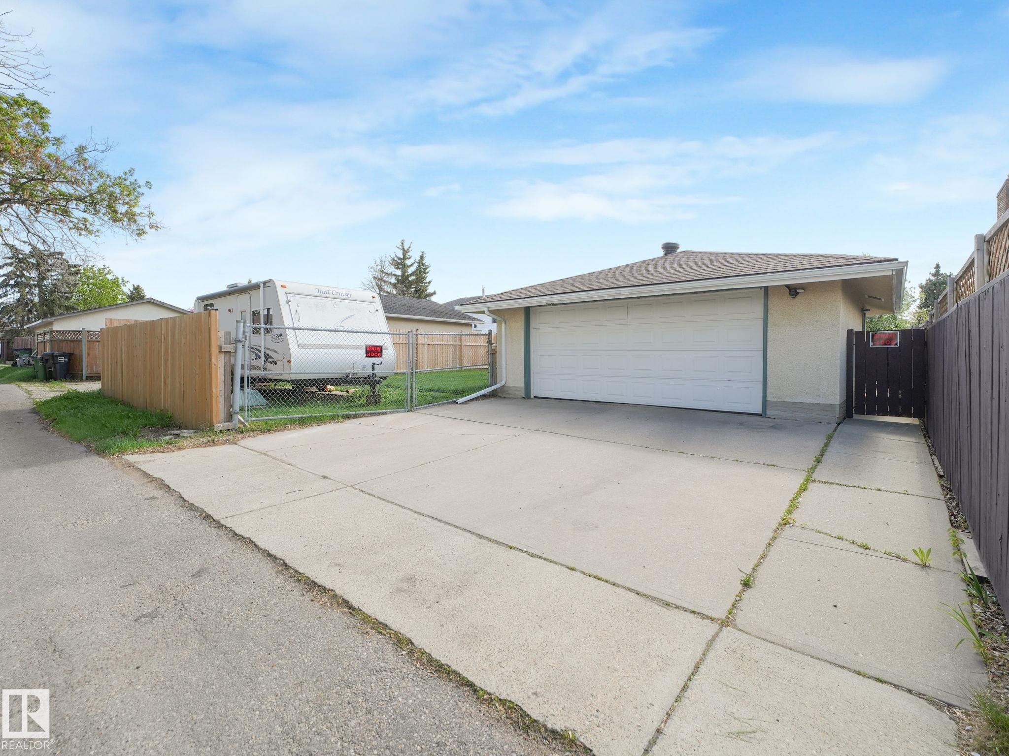 7120 39 Avenue, Edmonton, AB - Outdoor