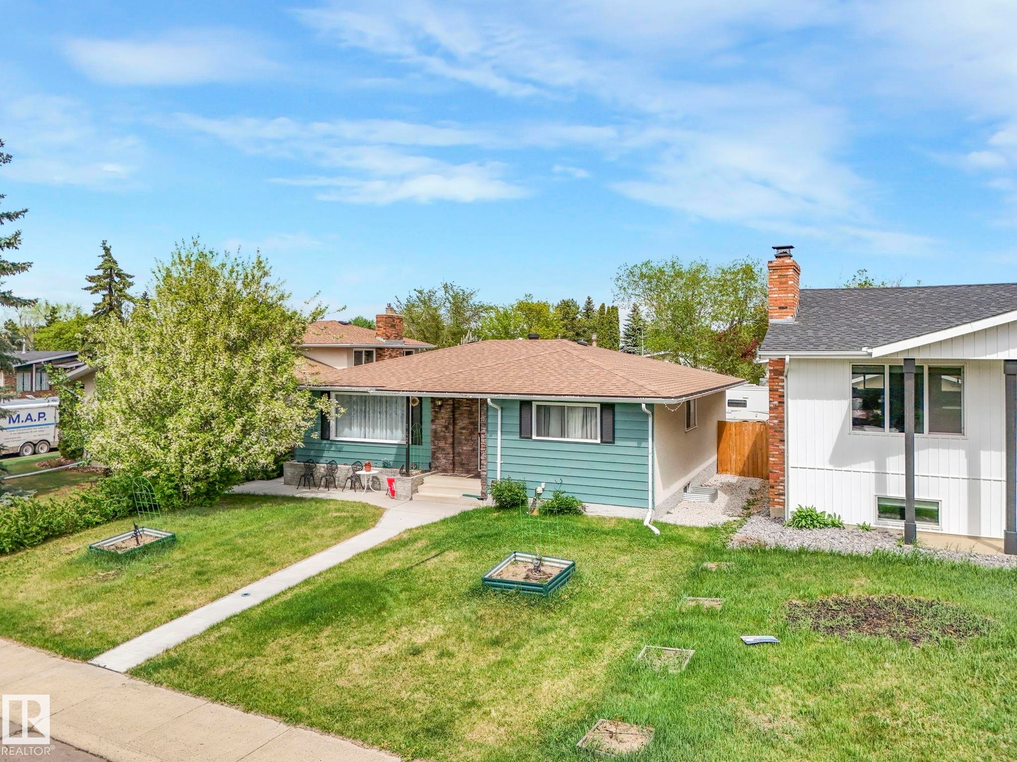 7120 39 Avenue, Edmonton, AB - Outdoor