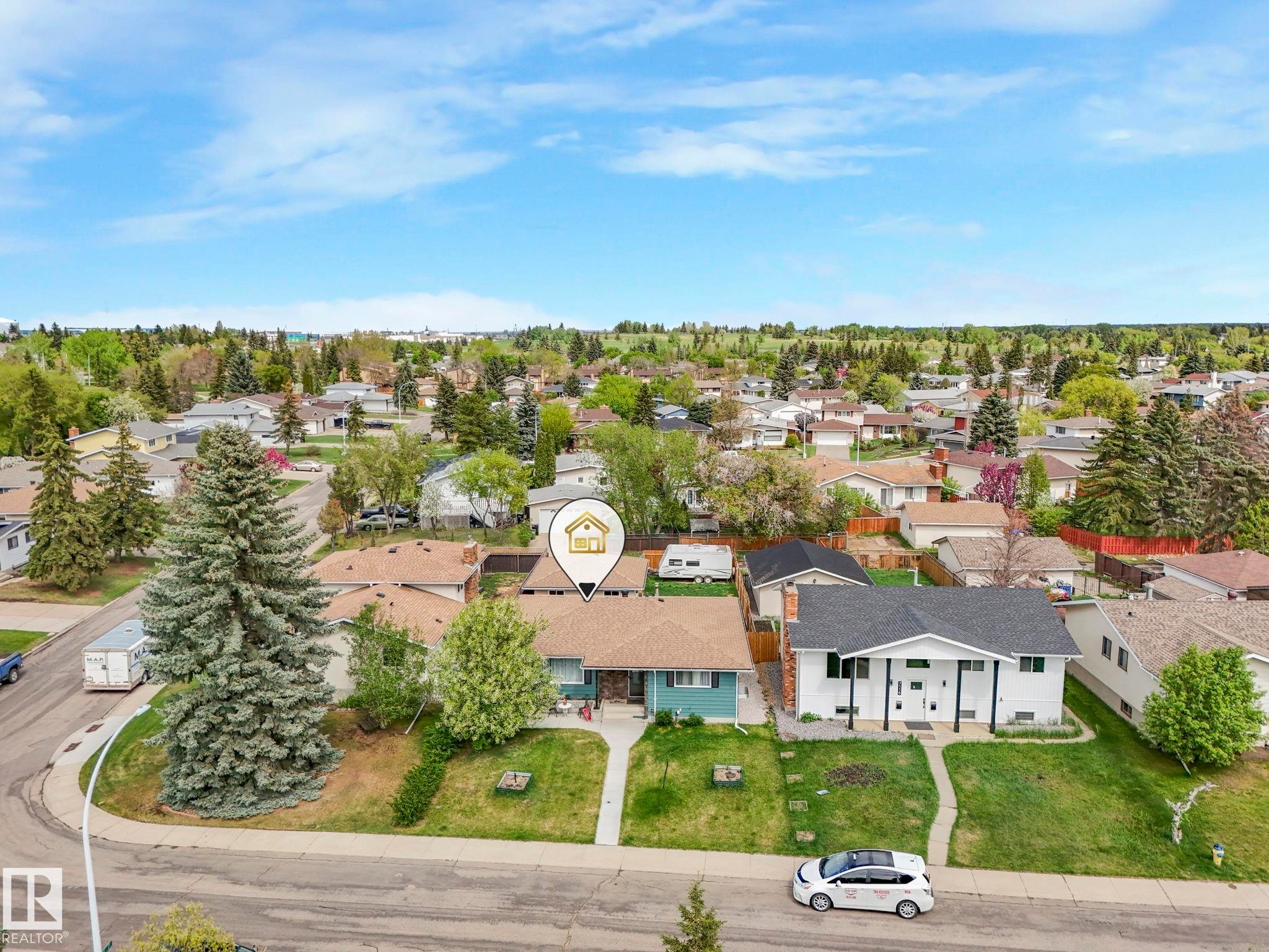 7120 39 Avenue, Edmonton, AB - Outdoor With View