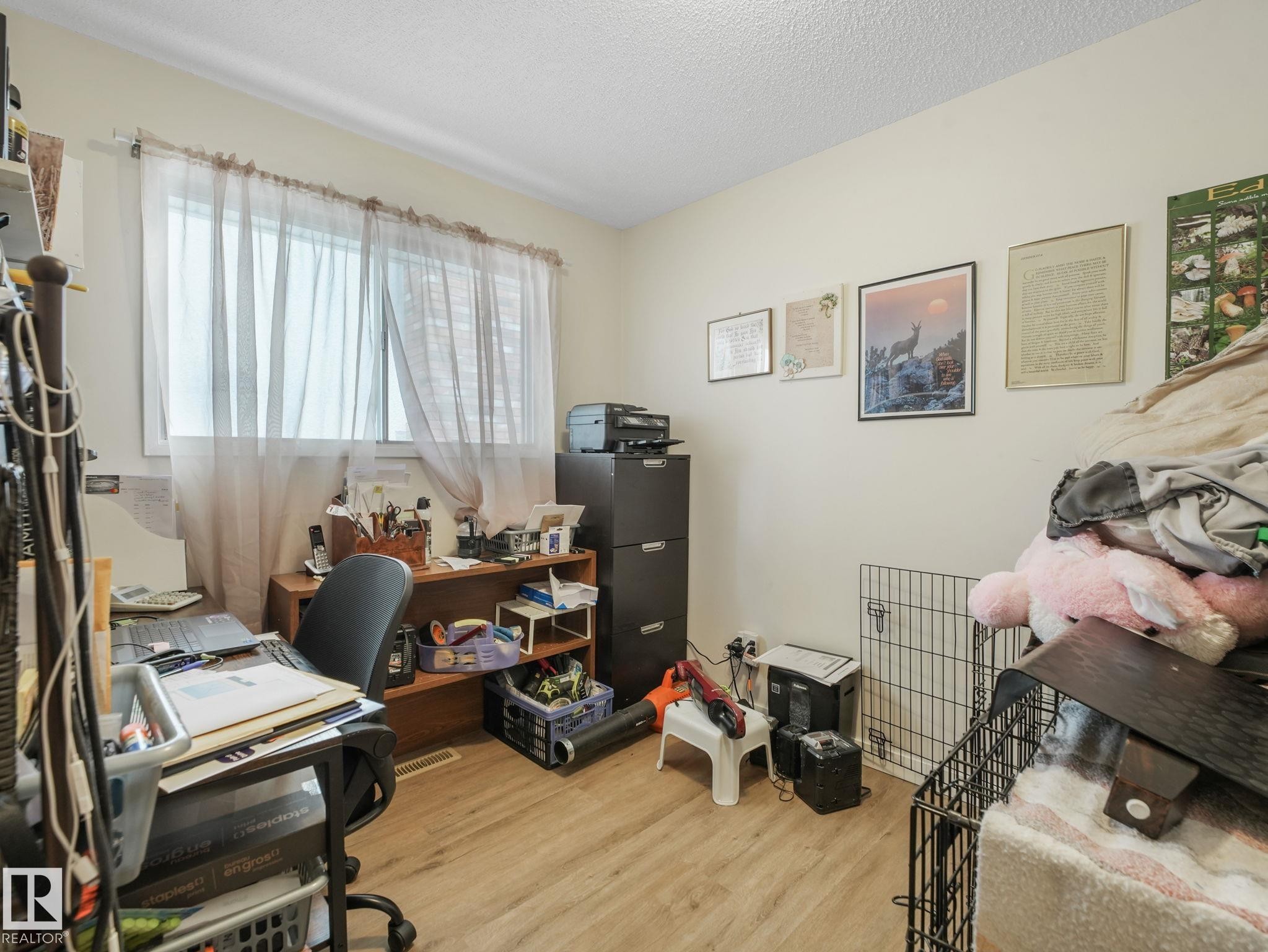 7120 39 Avenue, Edmonton, AB - Indoor Photo Showing Office