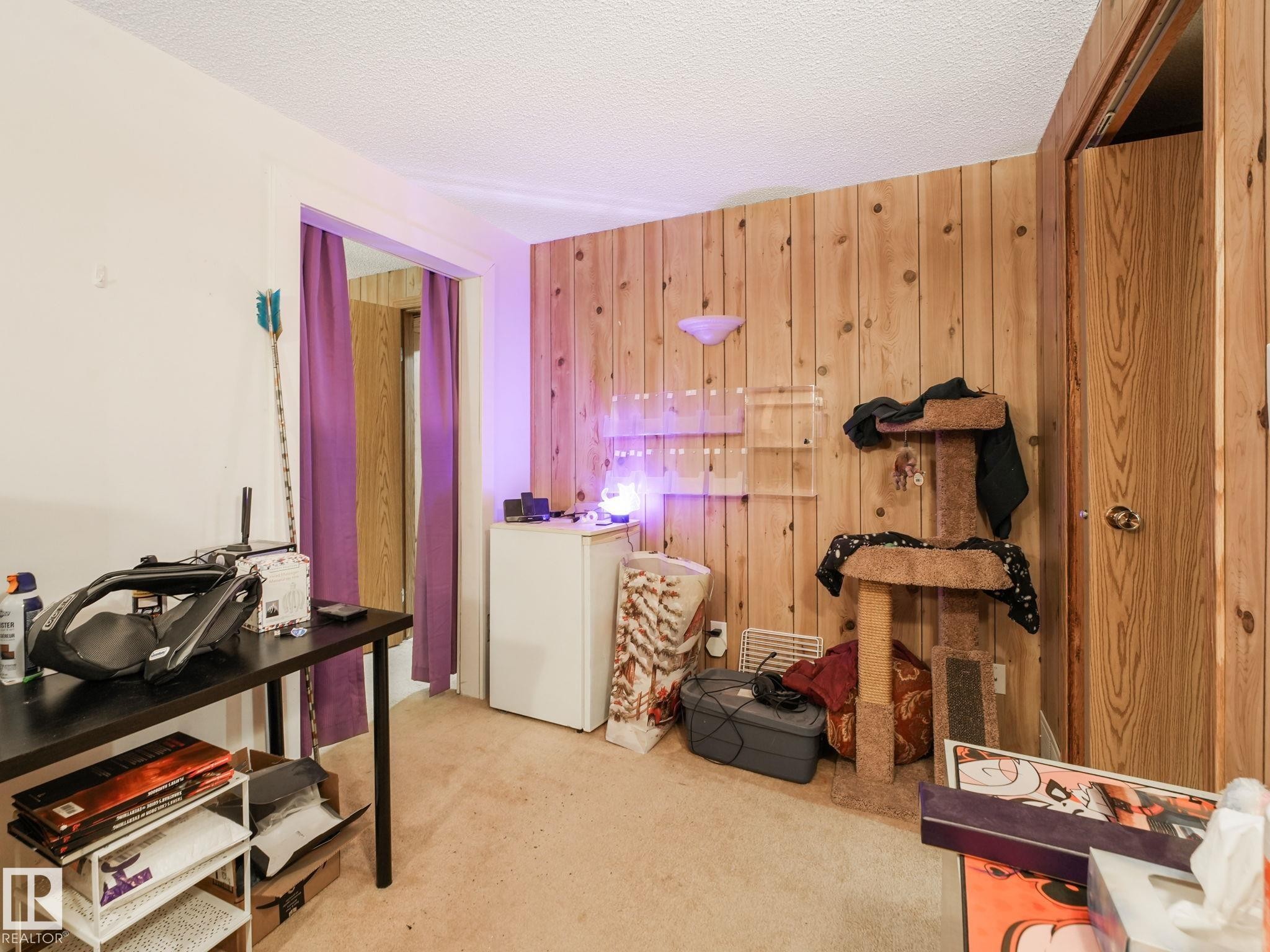 7120 39 Avenue, Edmonton, AB - Indoor Photo Showing Other Room