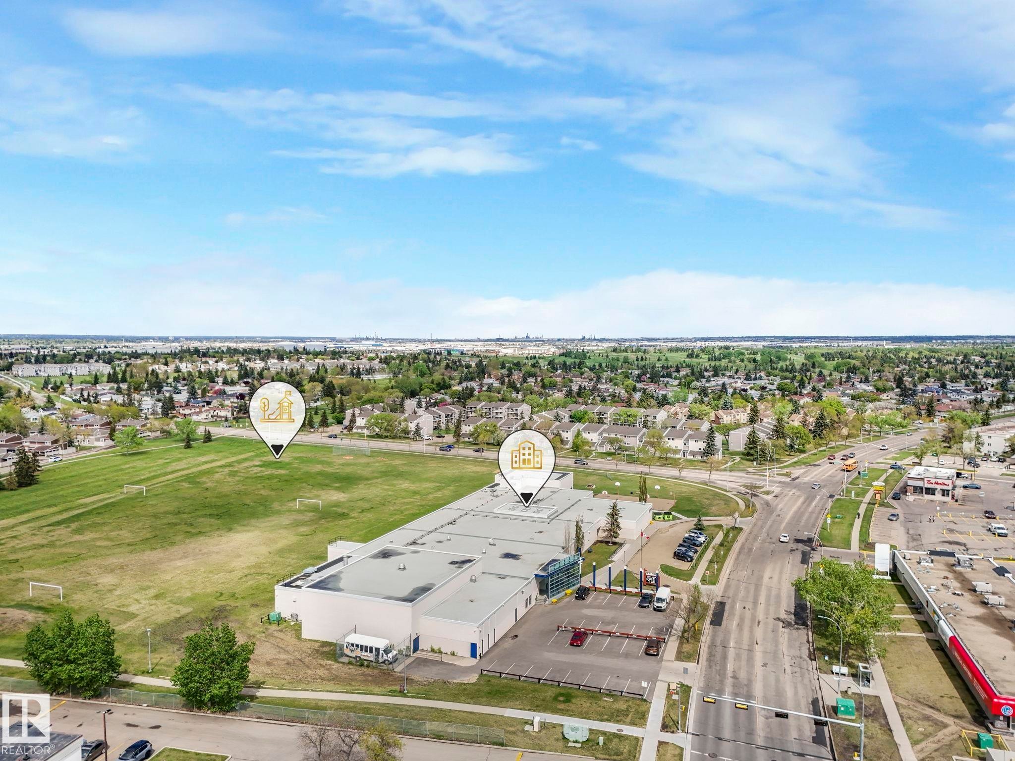 7120 39 Avenue, Edmonton, AB - Outdoor With View