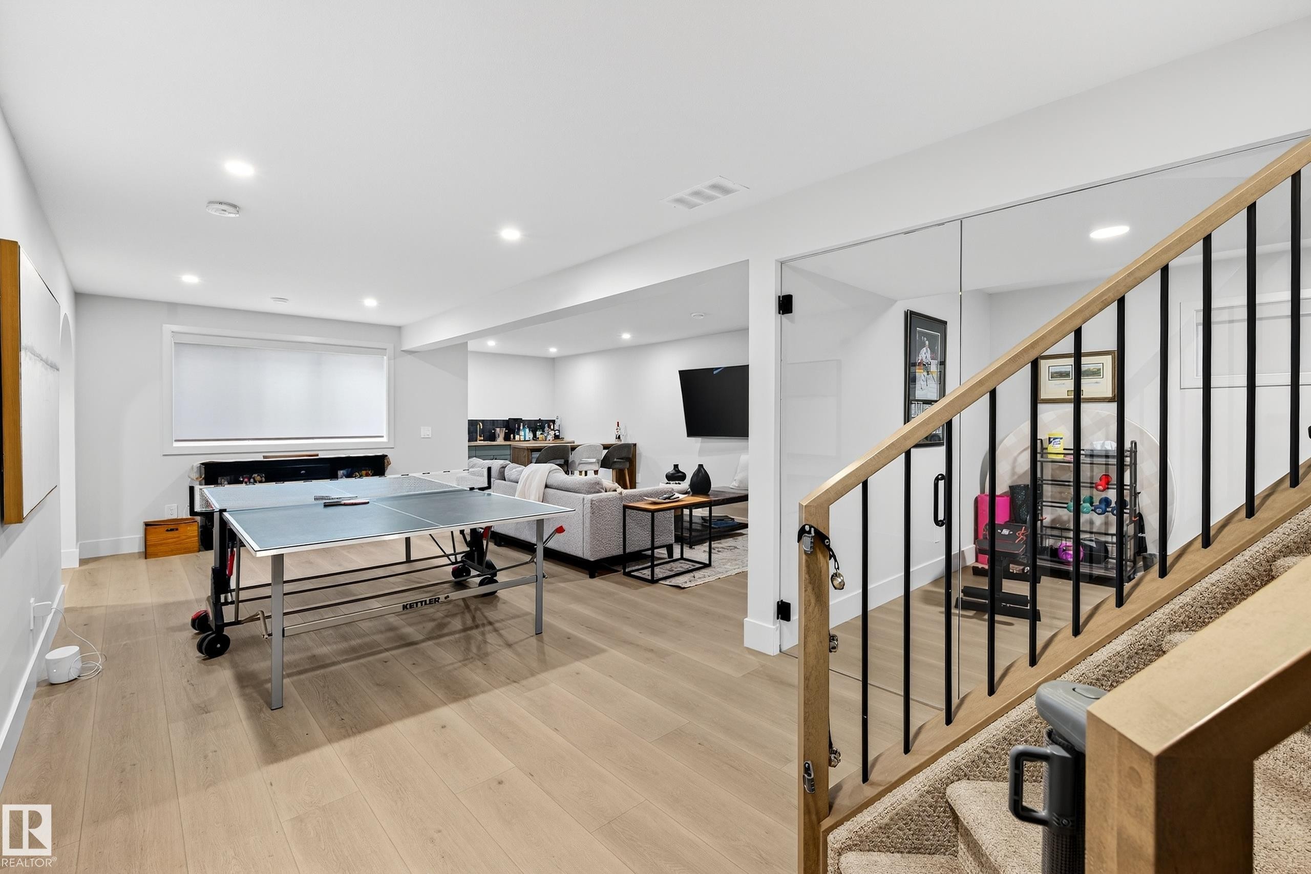14 Jane Point(E), St. Albert, AB - Indoor