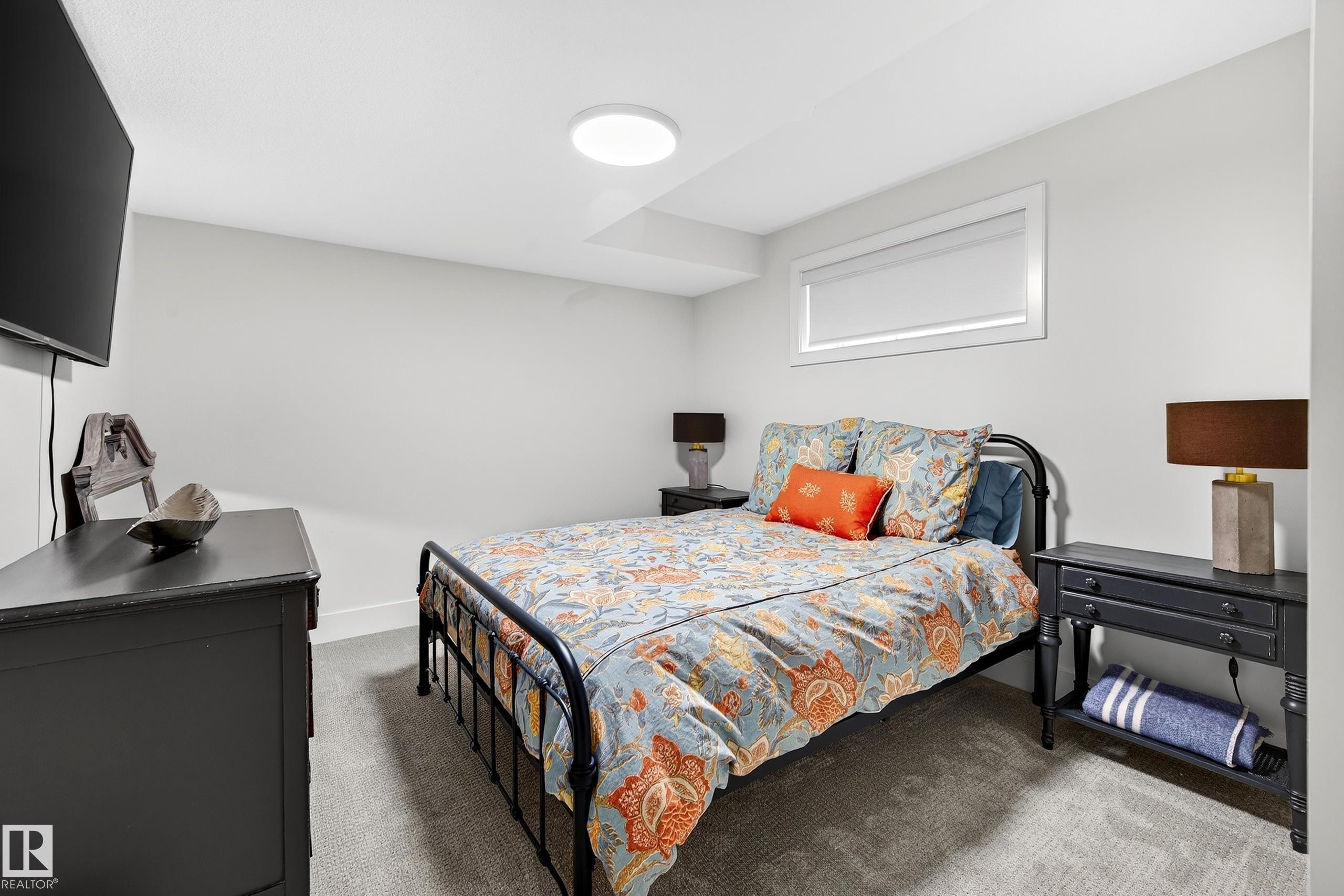 14 Jane Point(E), St. Albert, AB - Indoor Photo Showing Bedroom
