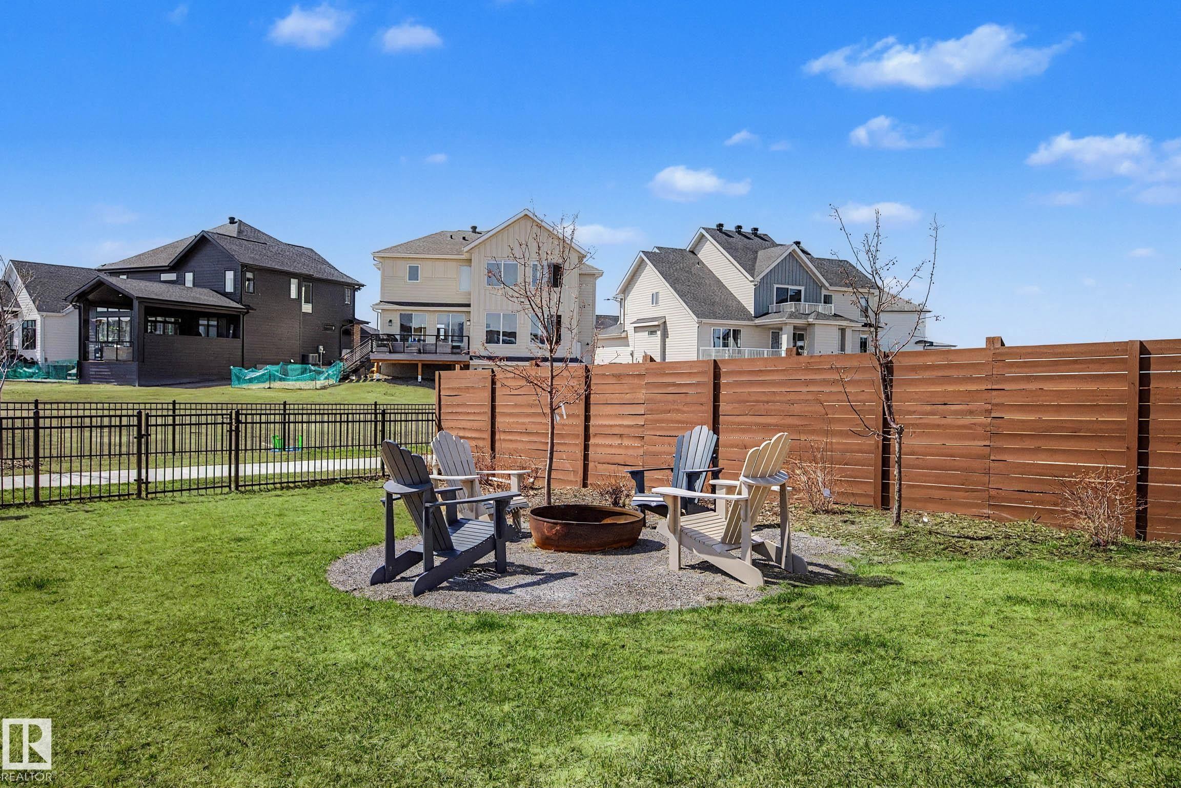 14 Jane Point(E), St. Albert, AB - Outdoor