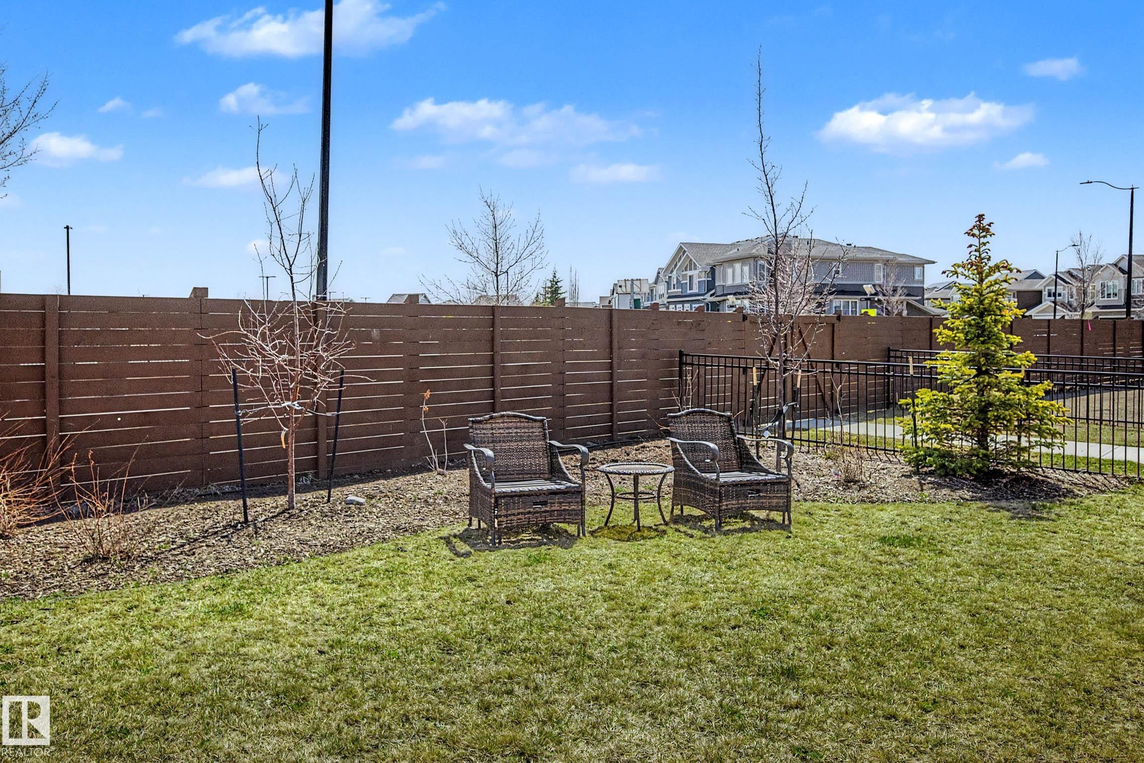 14 Jane Point(E), St. Albert, AB - Outdoor