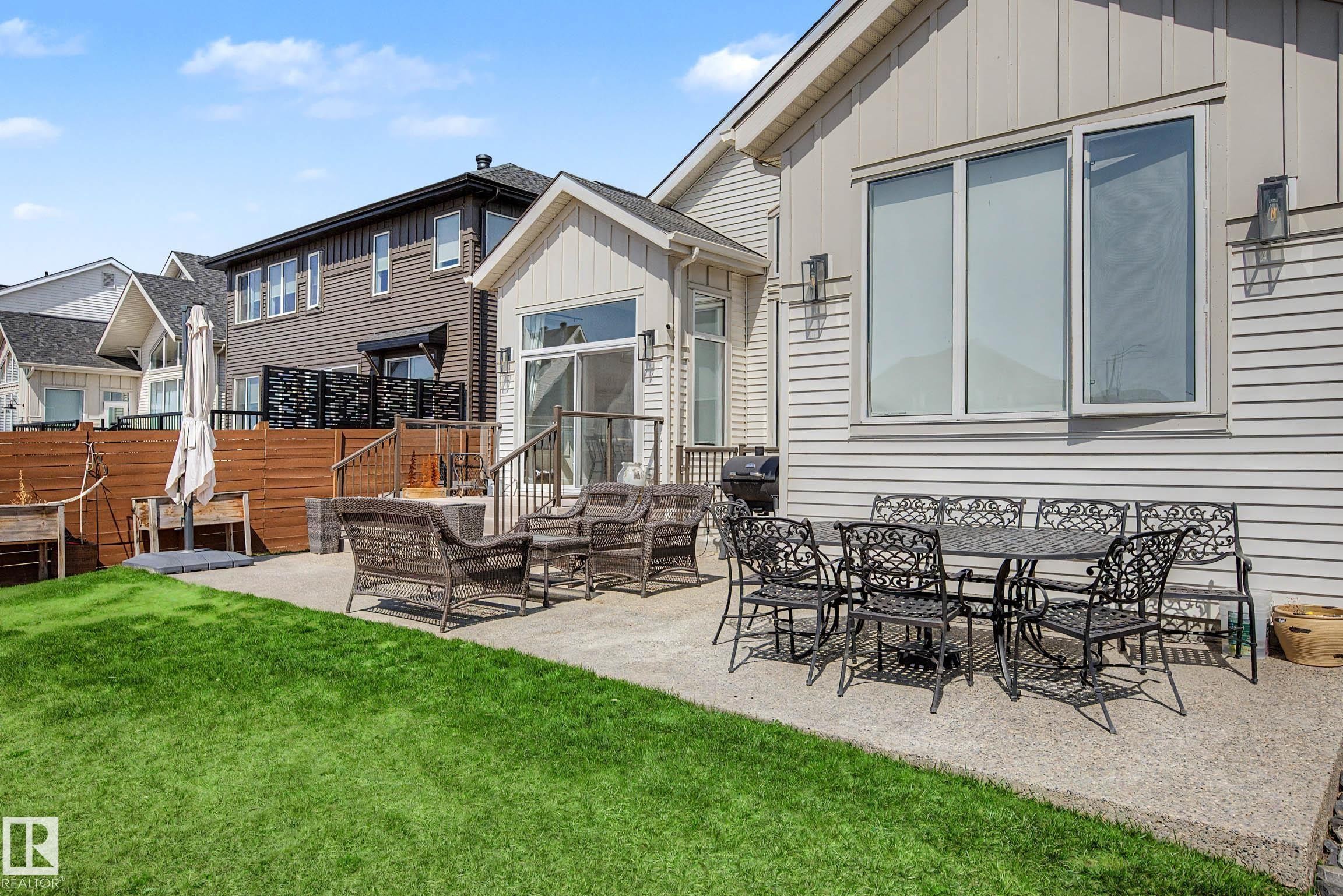14 Jane Point(E), St. Albert, AB - Outdoor