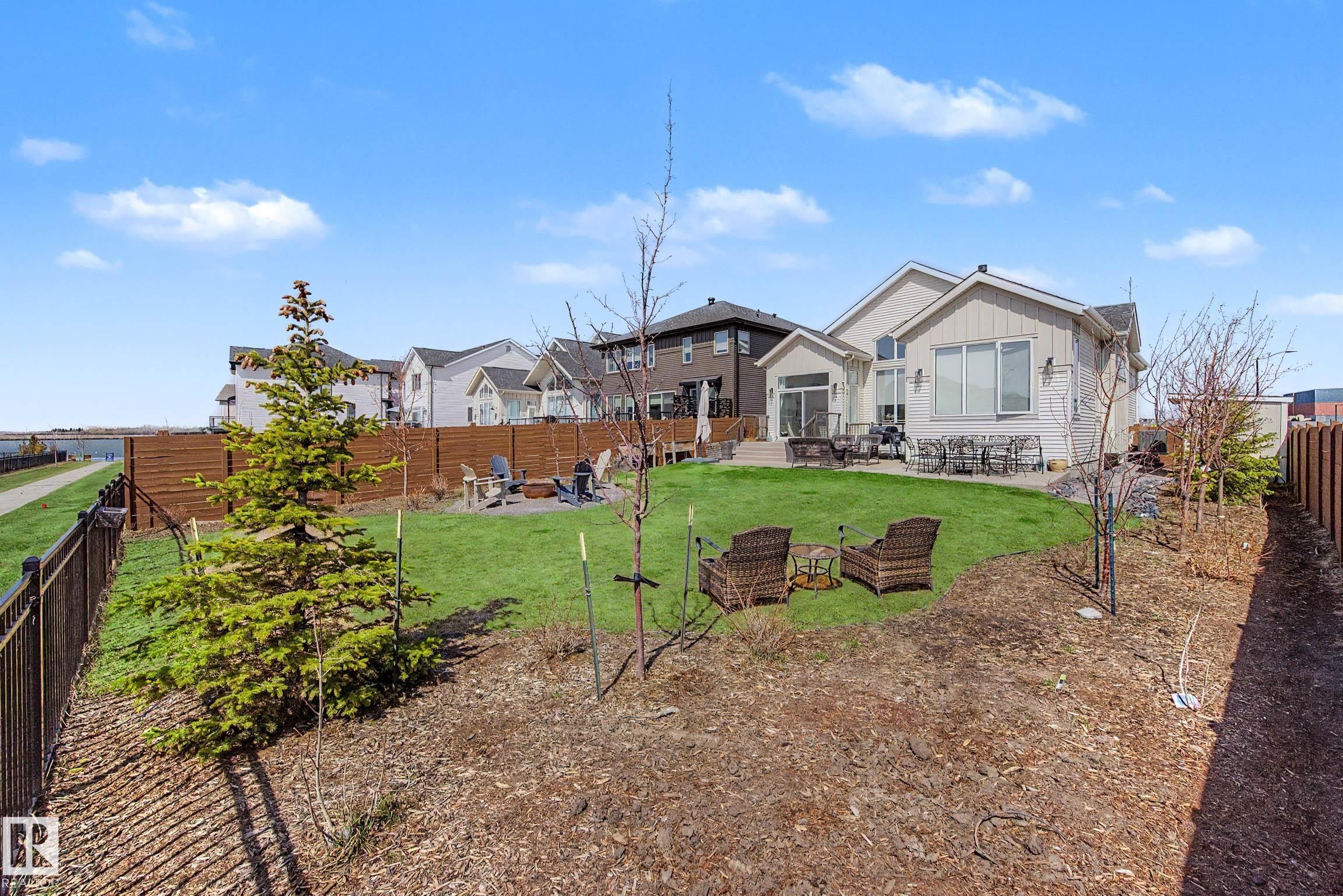 14 Jane Point(E), St. Albert, AB - Outdoor