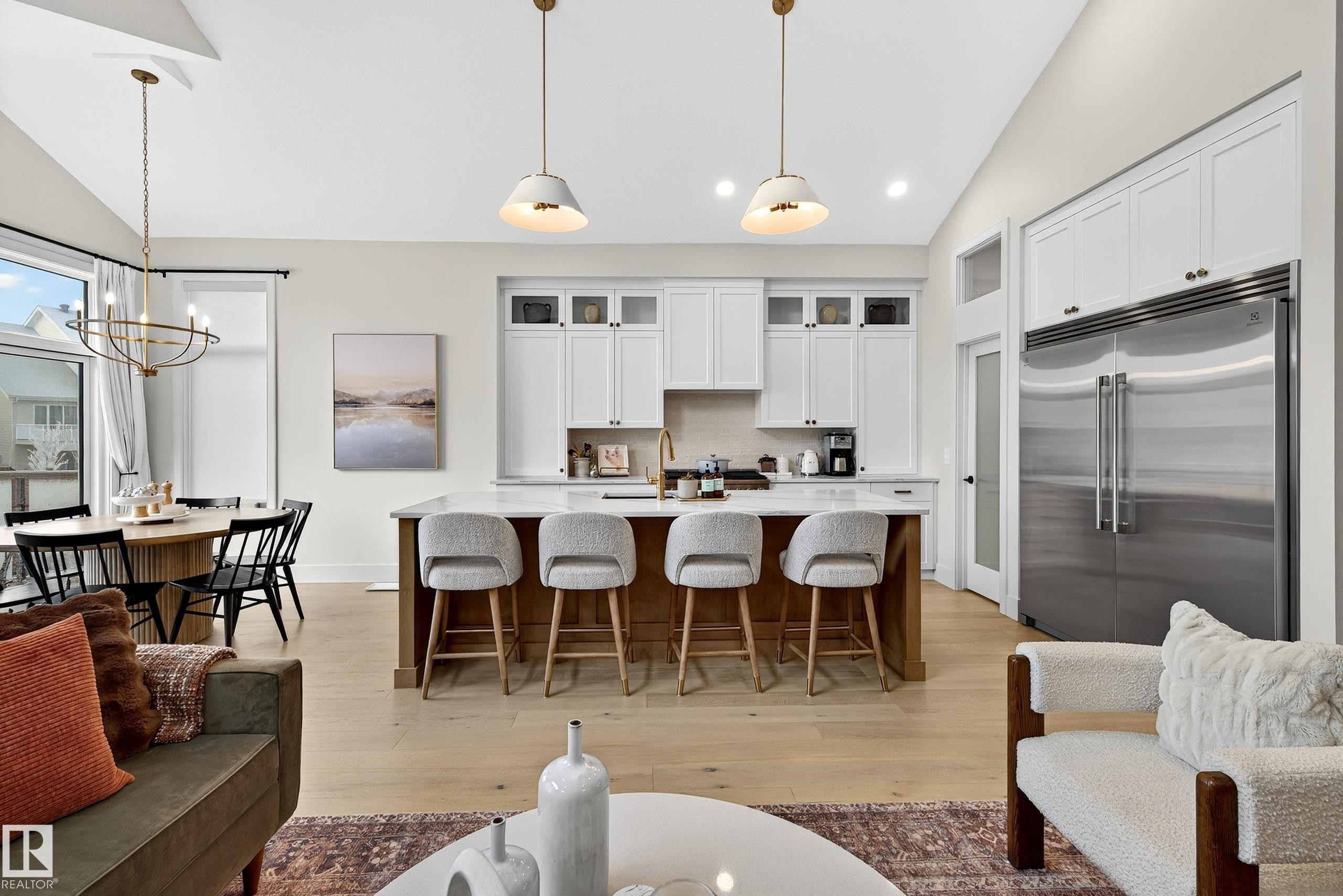 14 Jane Point(E), St. Albert, AB - Indoor Photo Showing Kitchen With Upgraded Kitchen