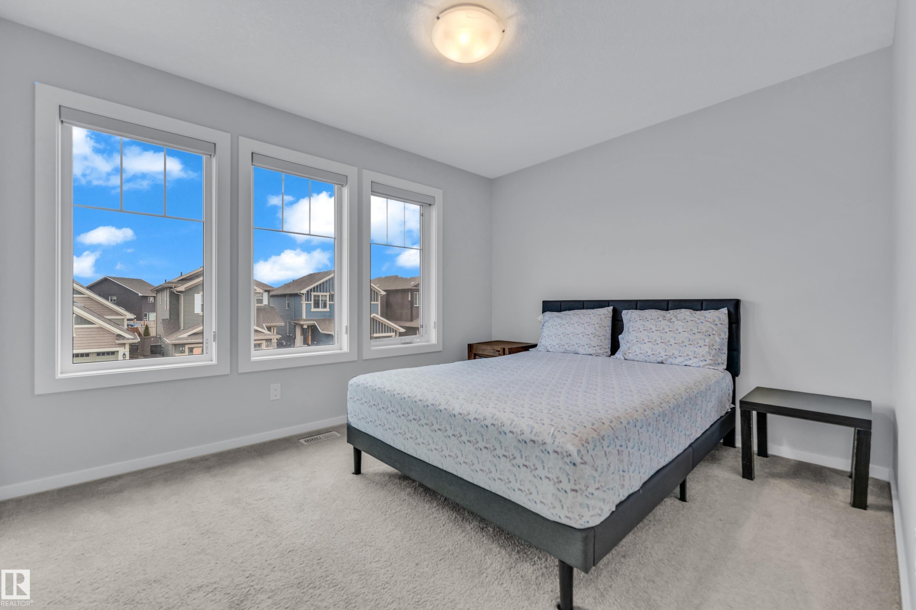 3545 Cherry Landing, Edmonton, AB - Indoor Photo Showing Bedroom