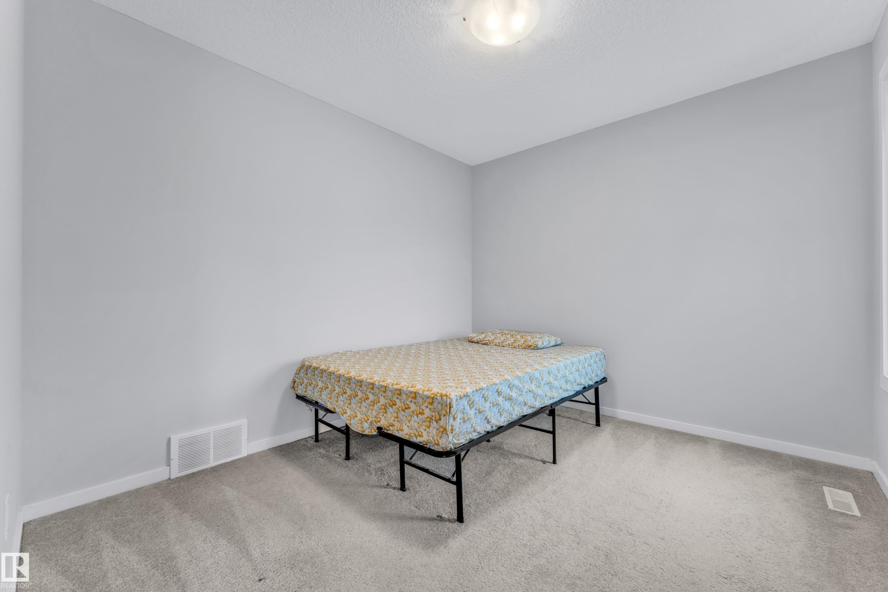 3545 Cherry Landing, Edmonton, AB - Indoor